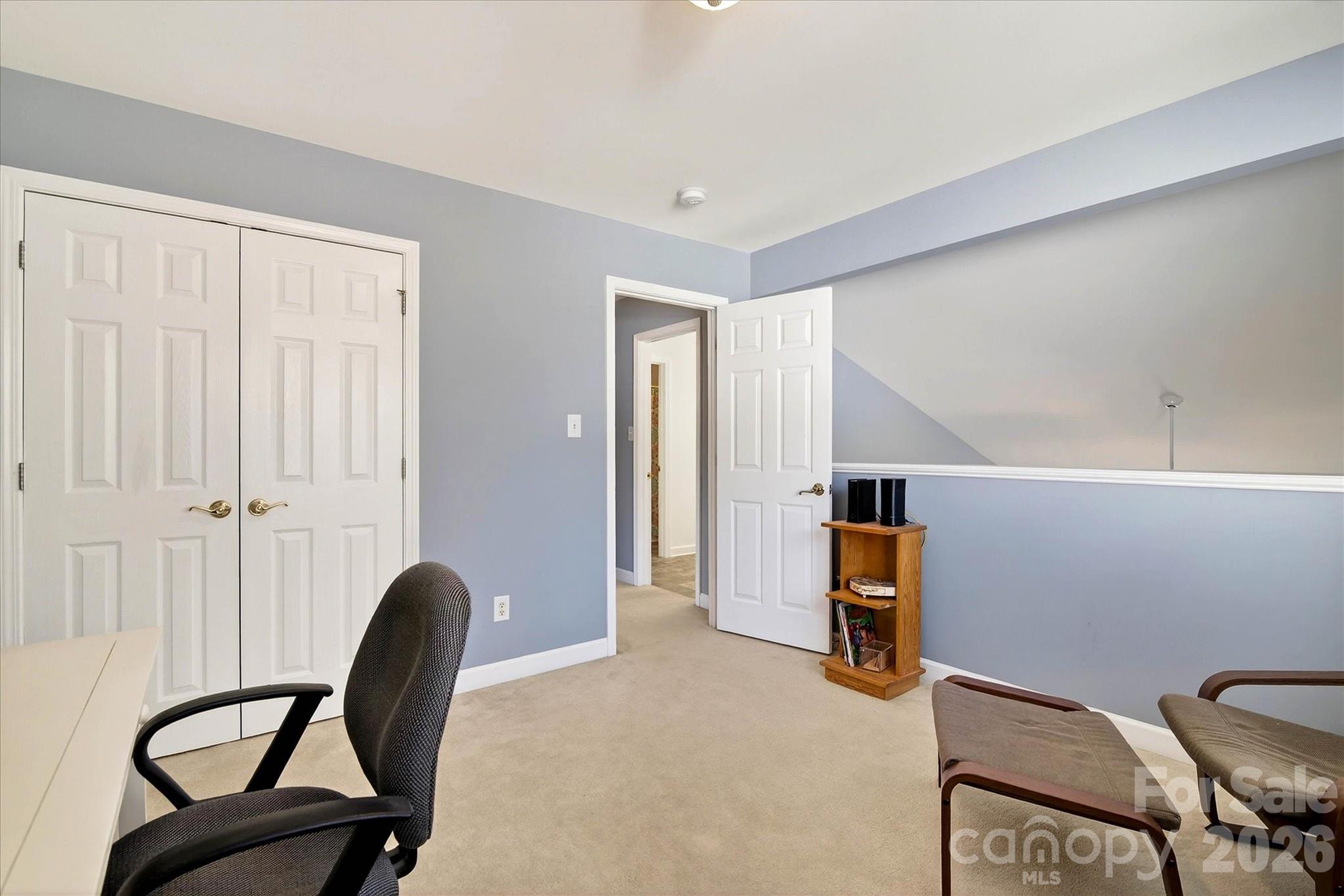 312 Valley Brook Lane SE