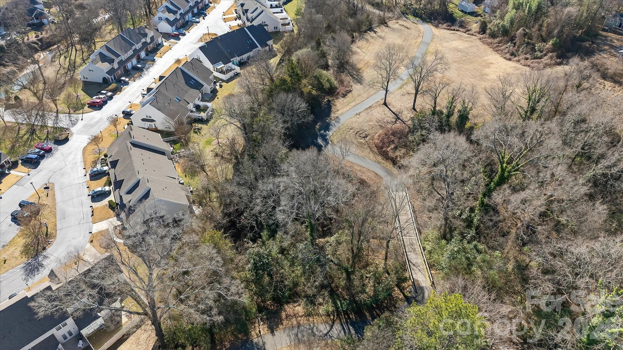 312 Valley Brook Lane SE