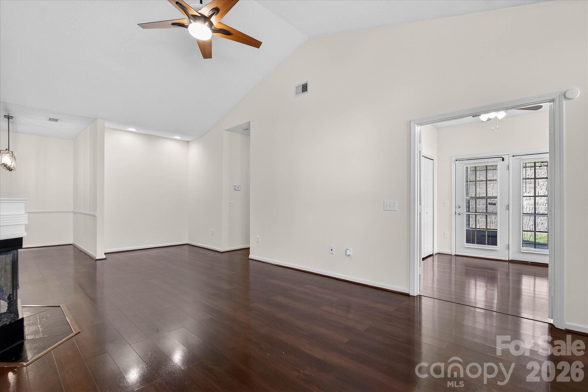 4492 Antelope Lane