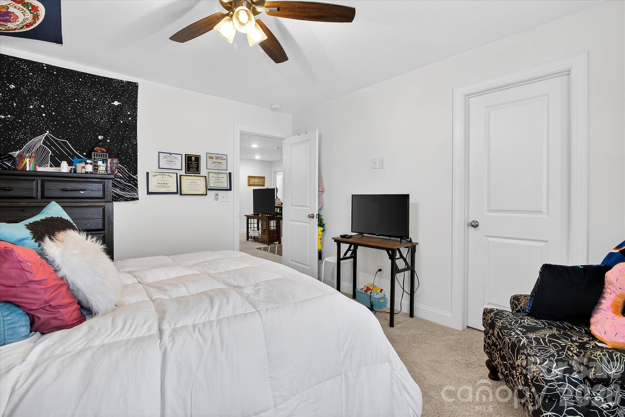 5516 Verona Road