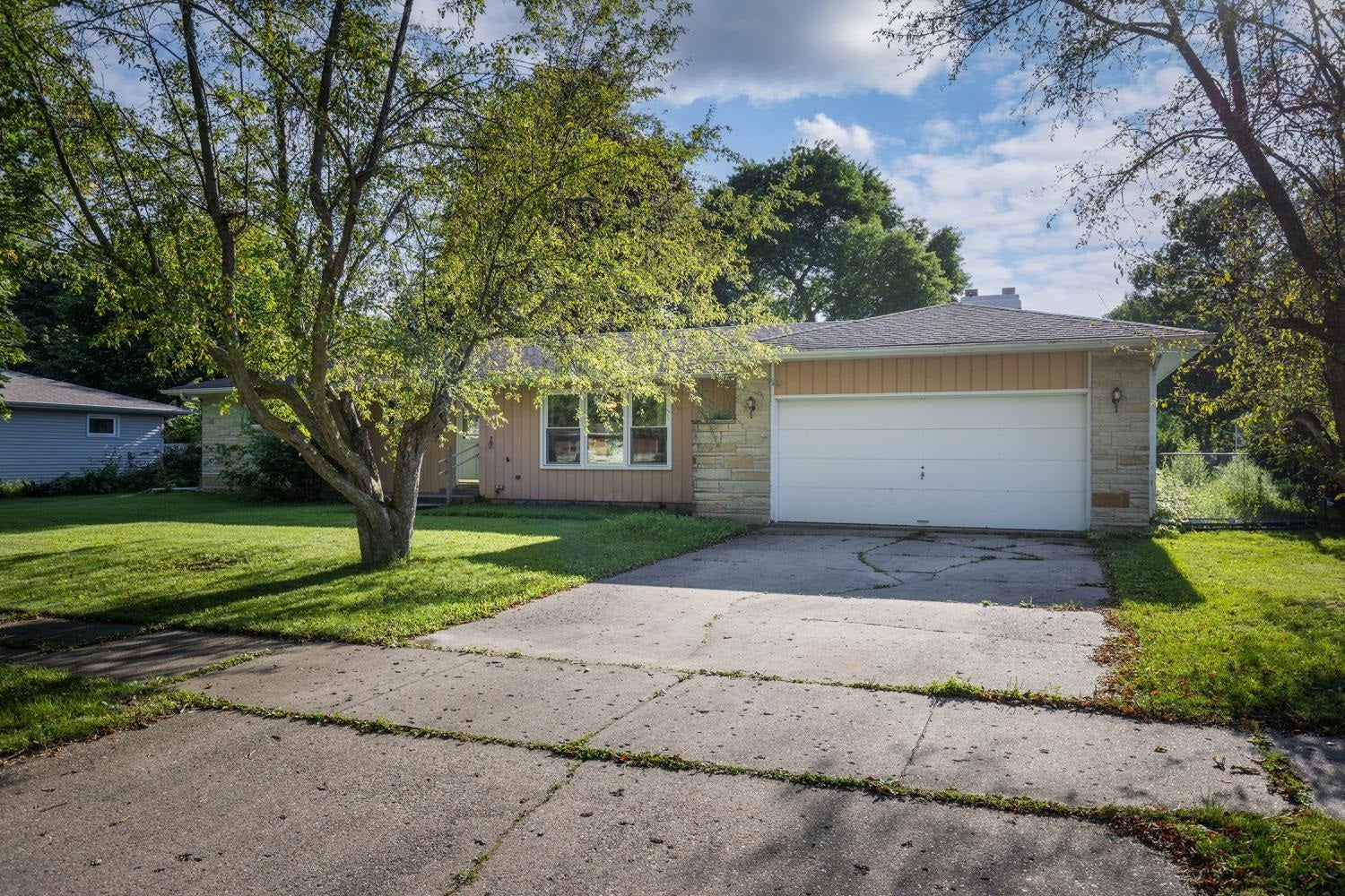 1127 Erie Drive