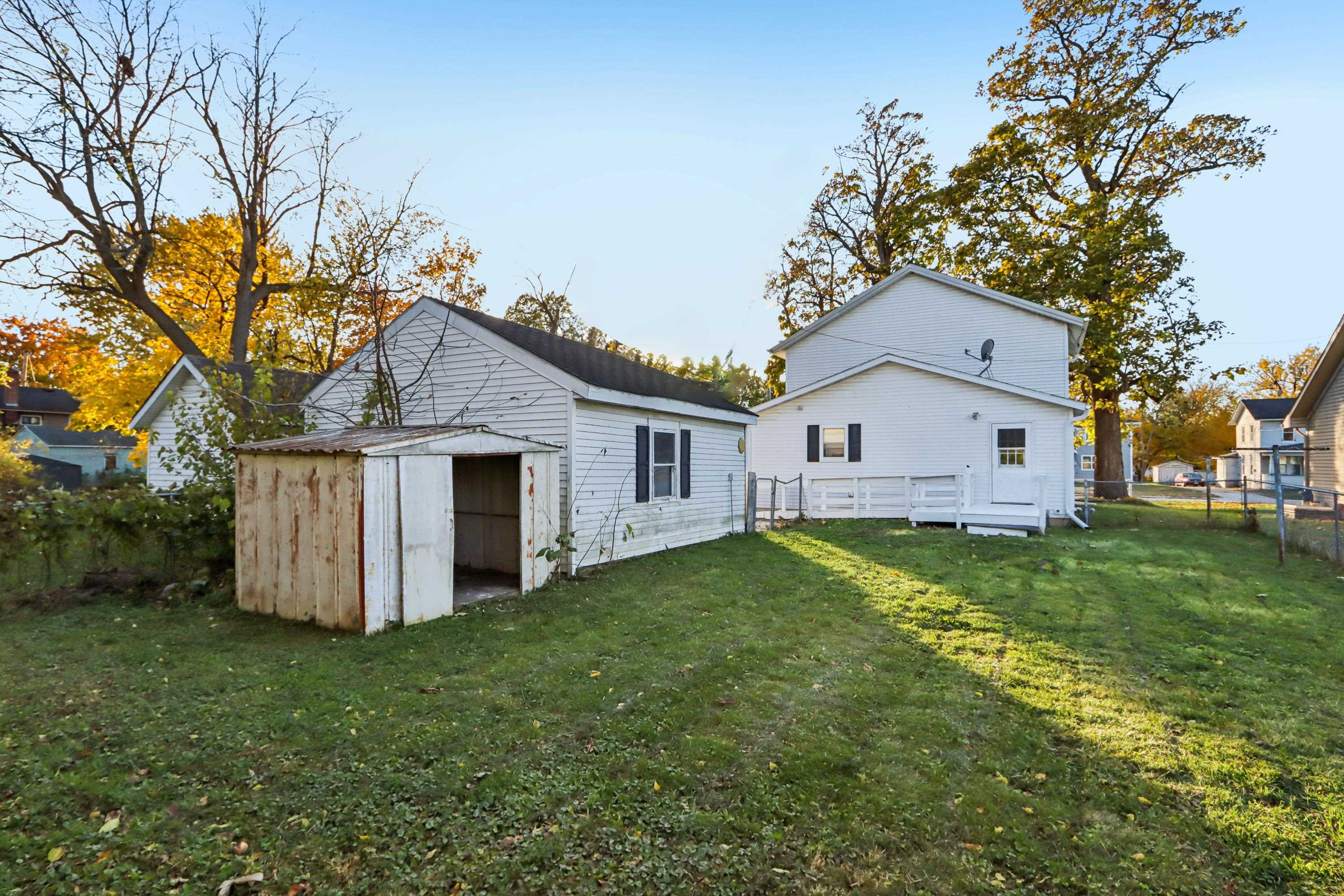323 Center Avenue