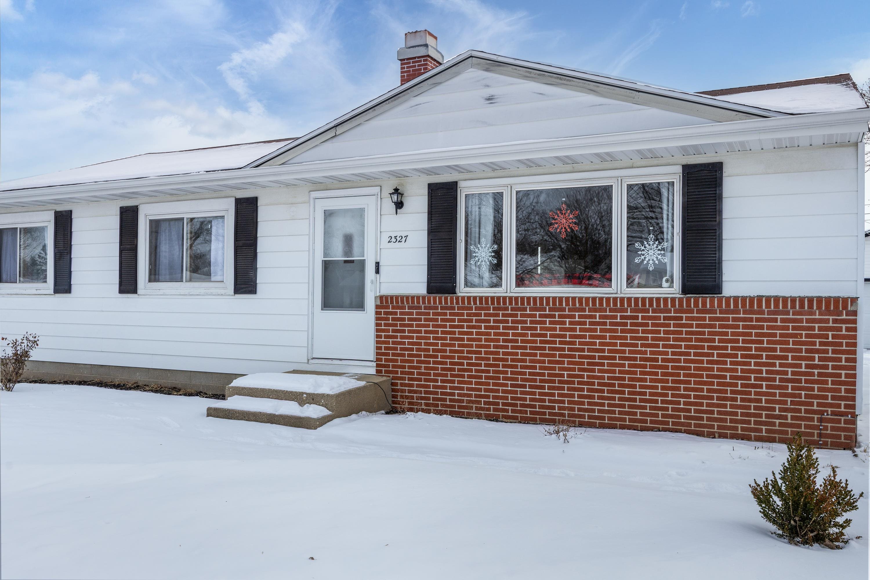 2327 Butlin Drive