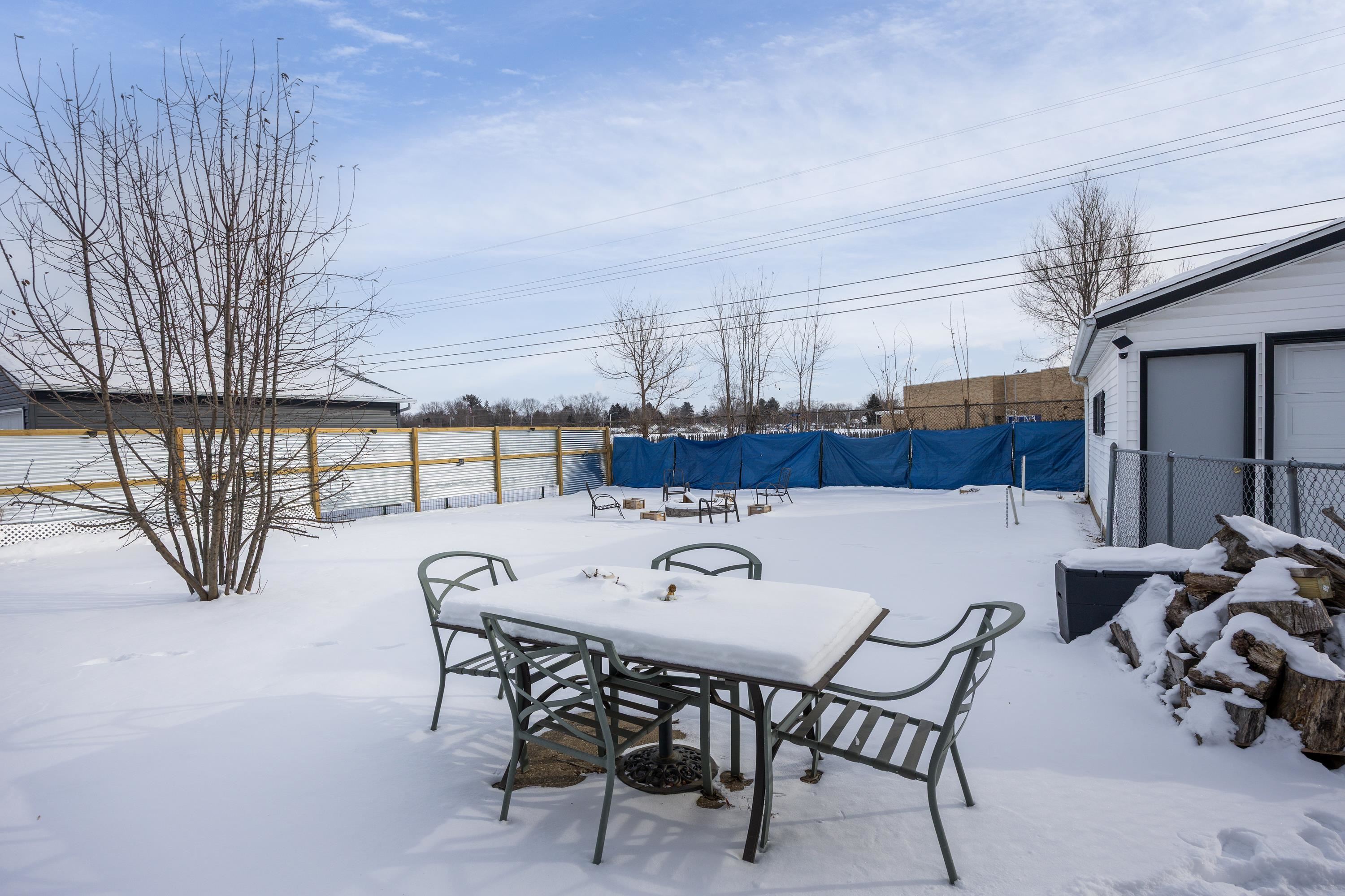 2327 Butlin Drive