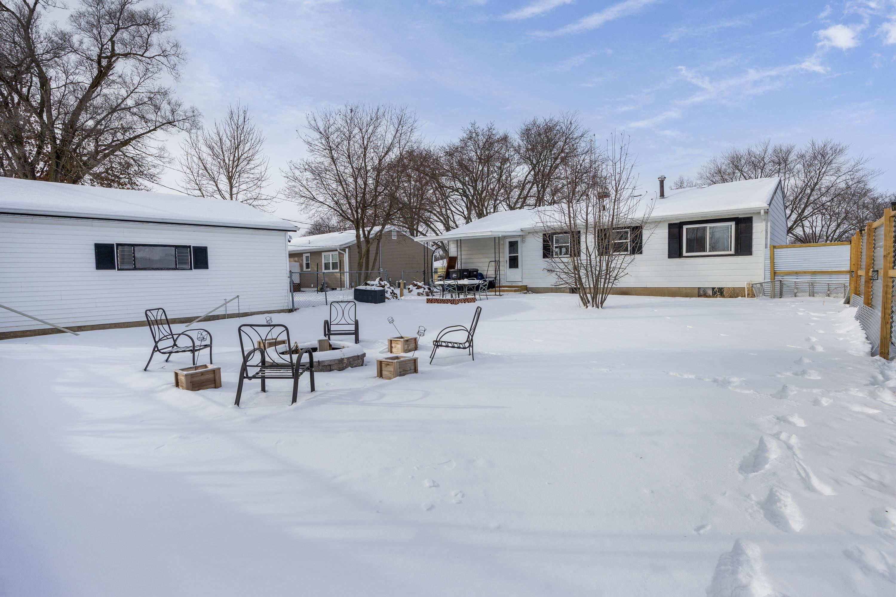 2327 Butlin Drive