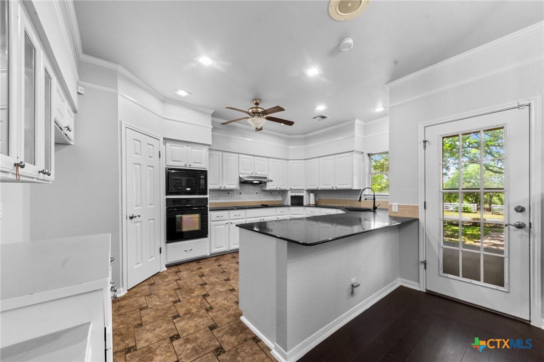 1546 West FM 93 Highway 207