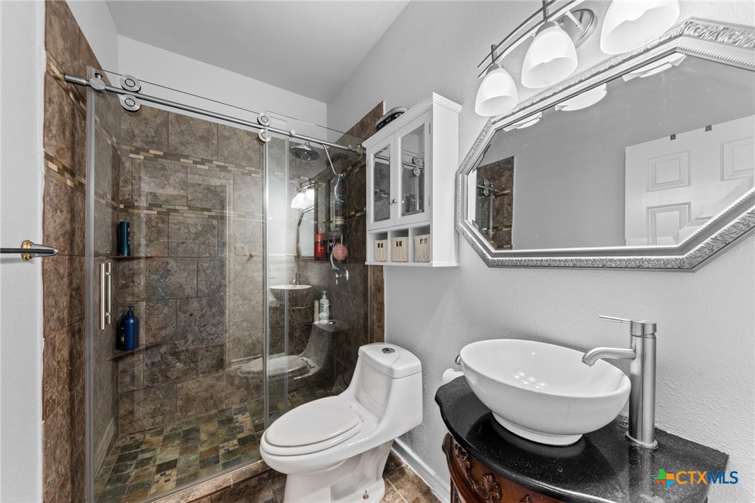 1546 West FM 93 Highway 207