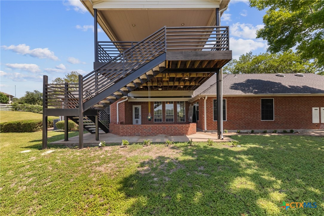 1546 West FM 93 Highway 207