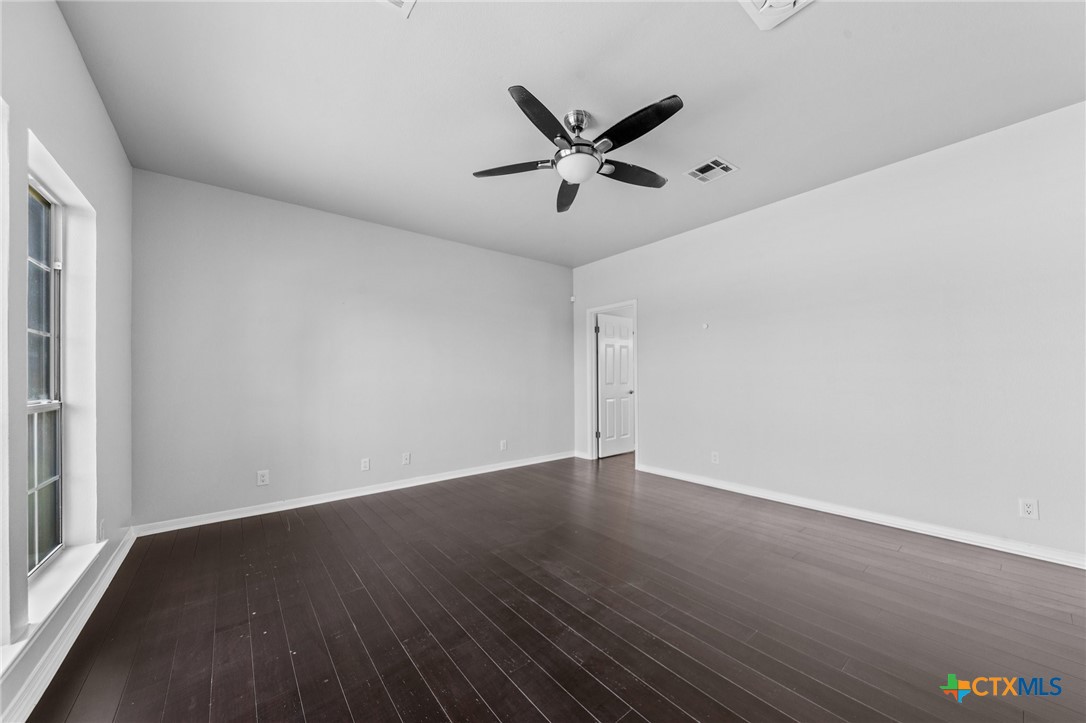 1546 West FM 93 Highway 207