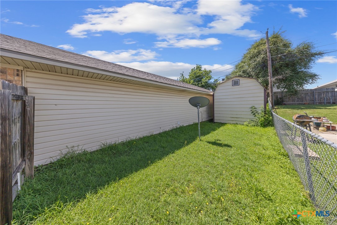 2245 Hilltop Loop