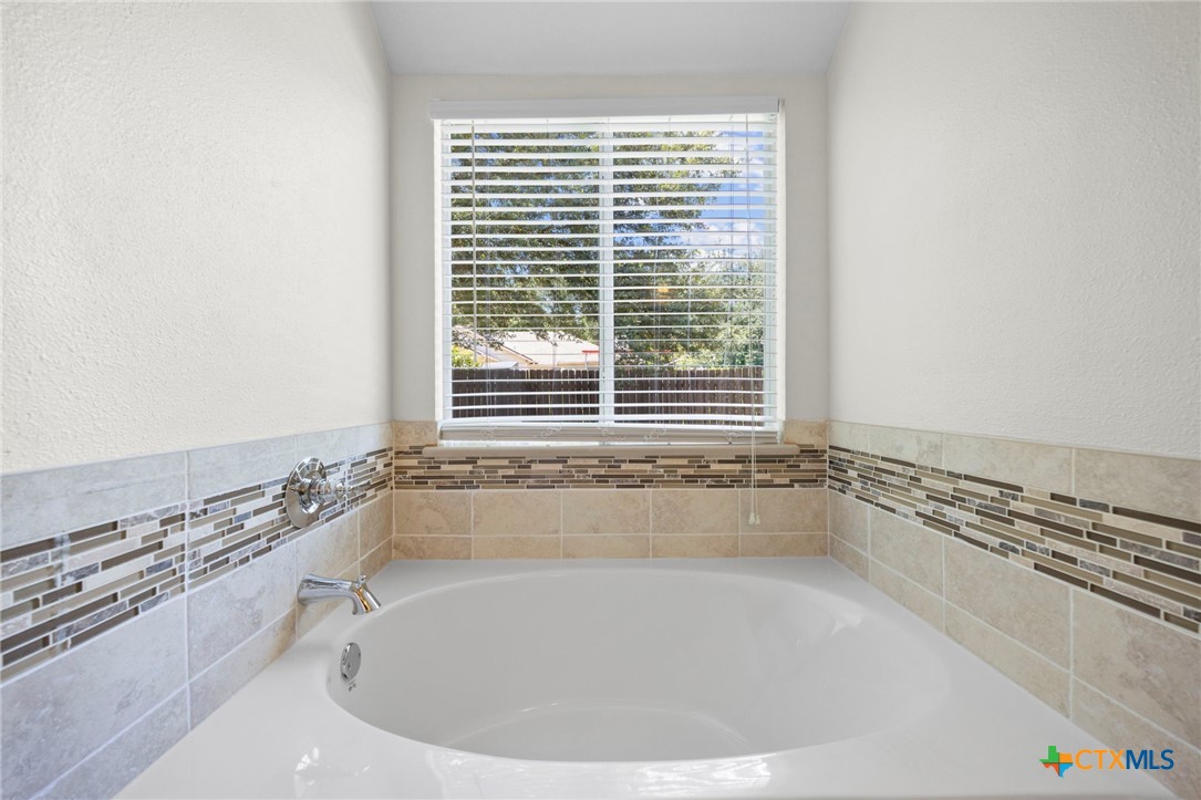 4318 Longhorn Trail
