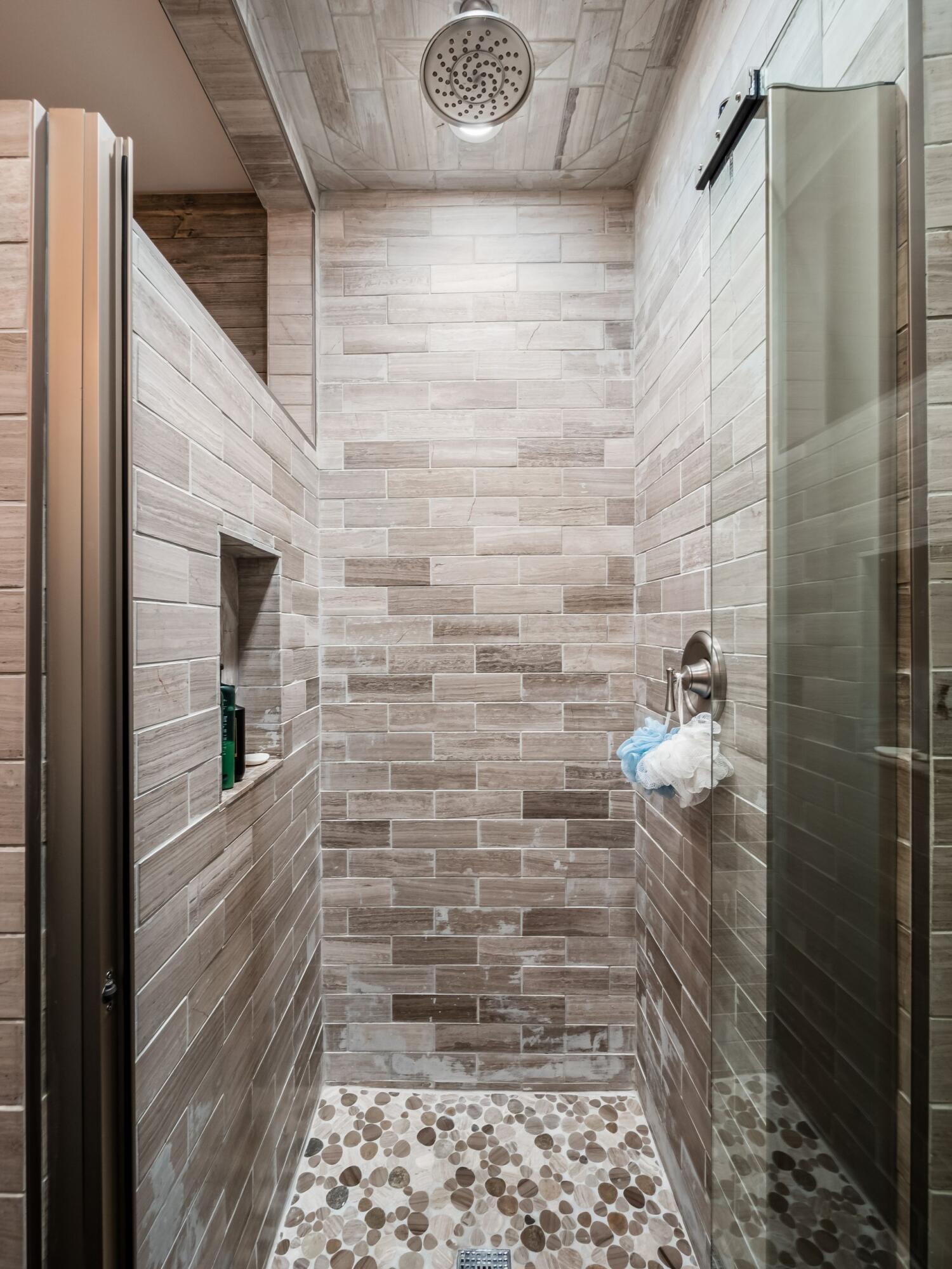 3855 Riverview Drive