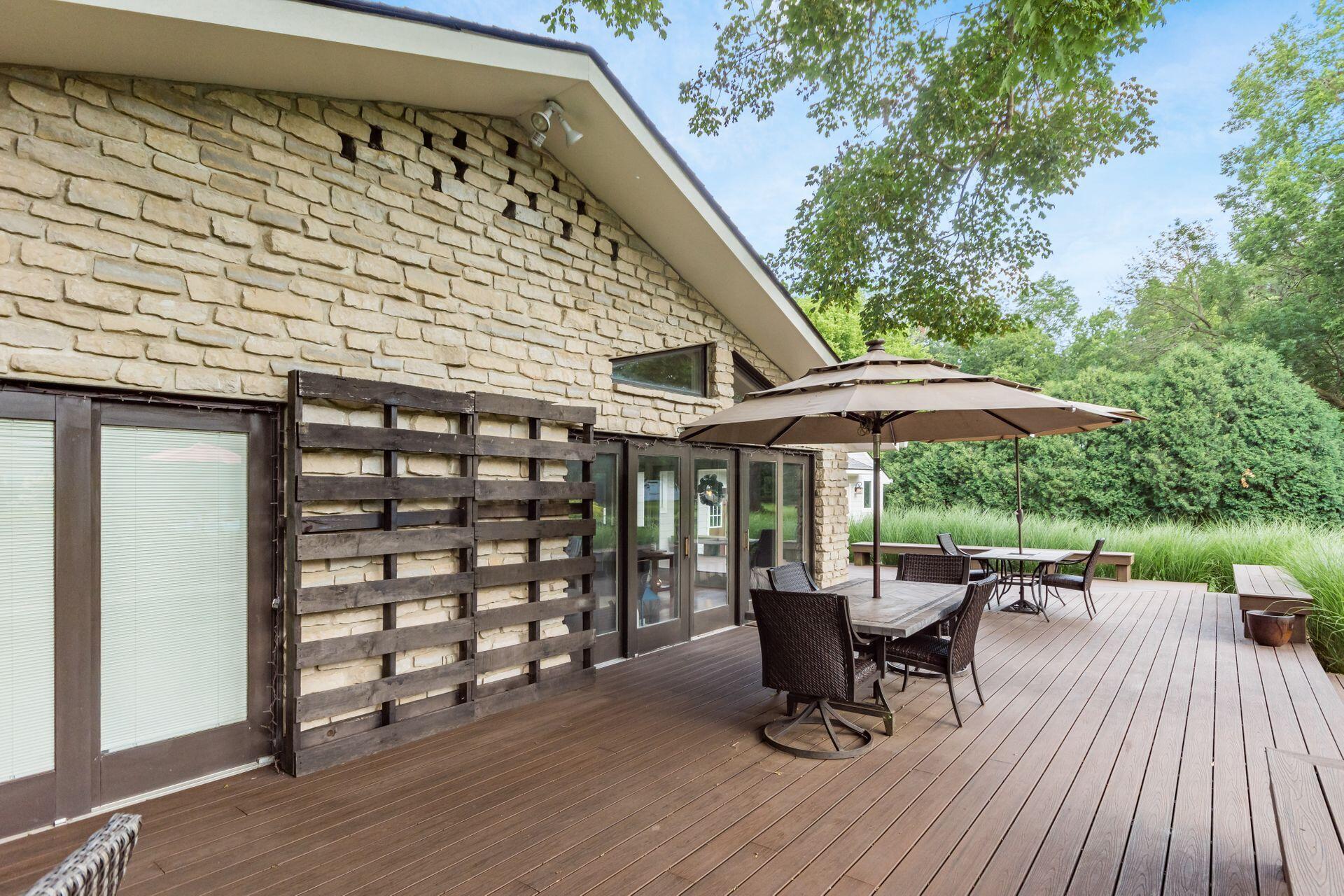 3855 Riverview Drive