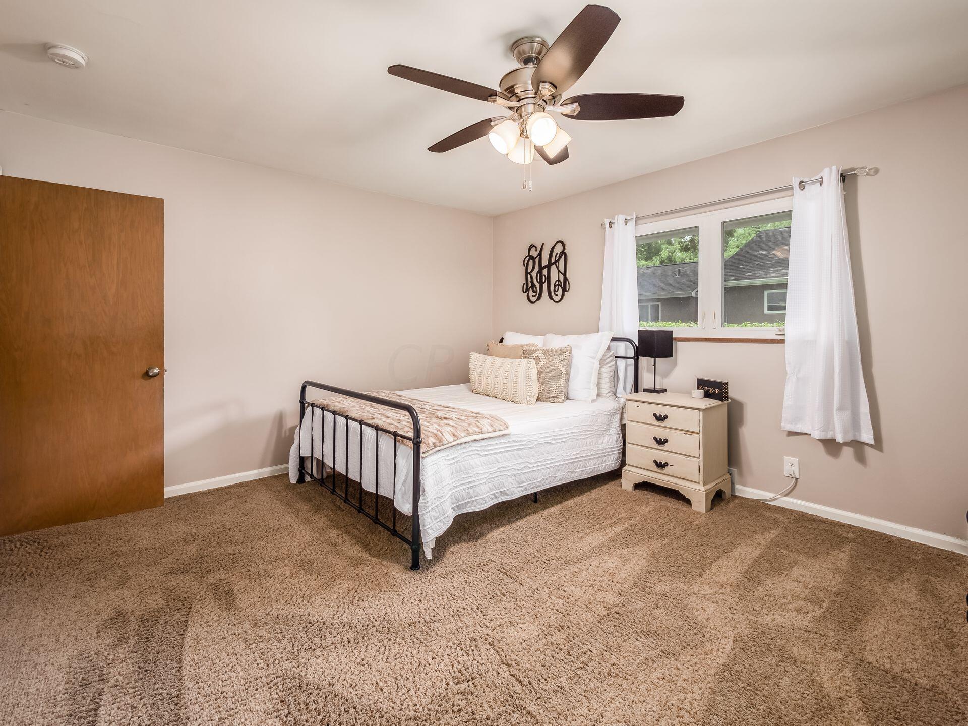 3855 Riverview Drive