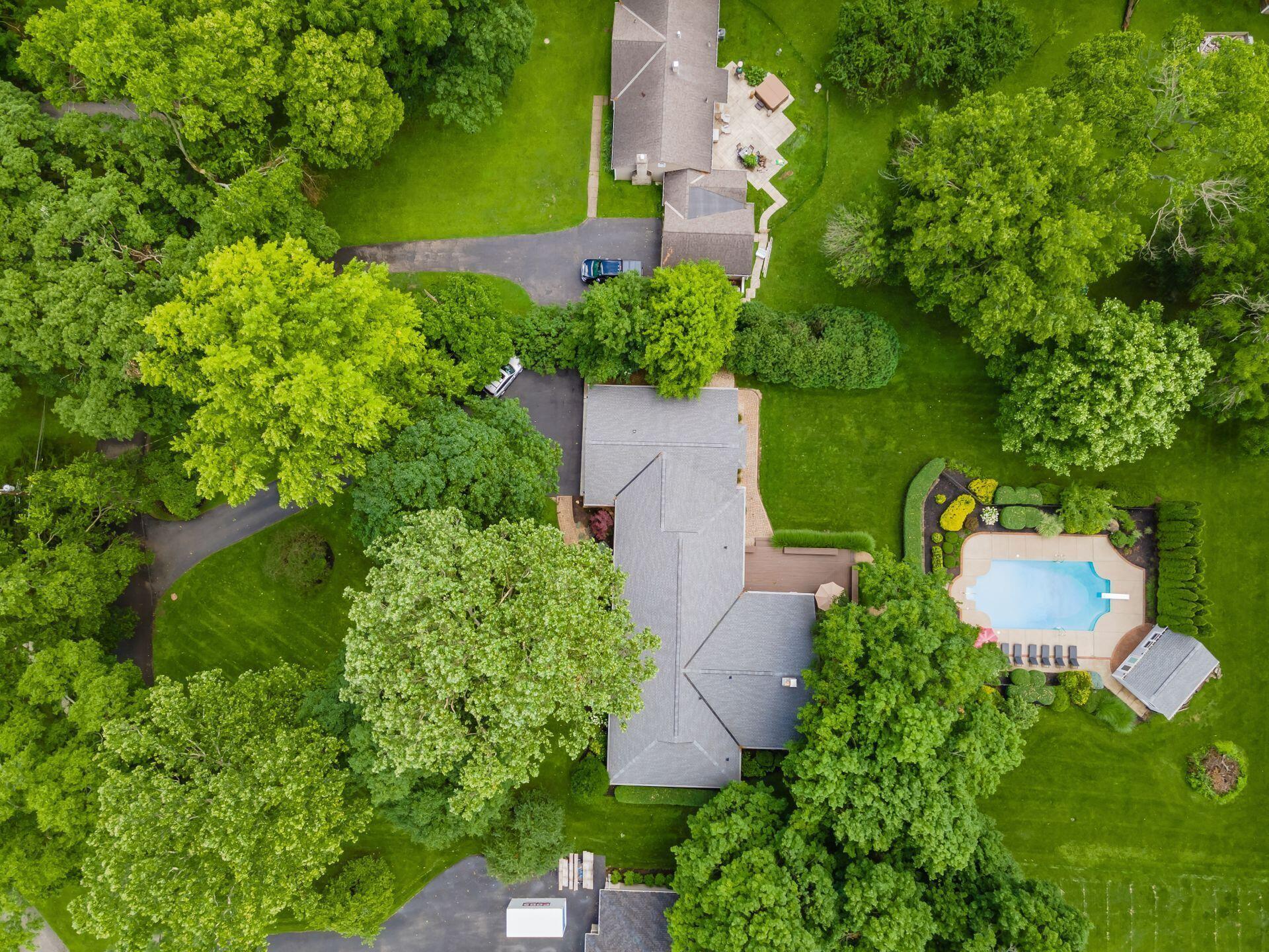 3855 Riverview Drive