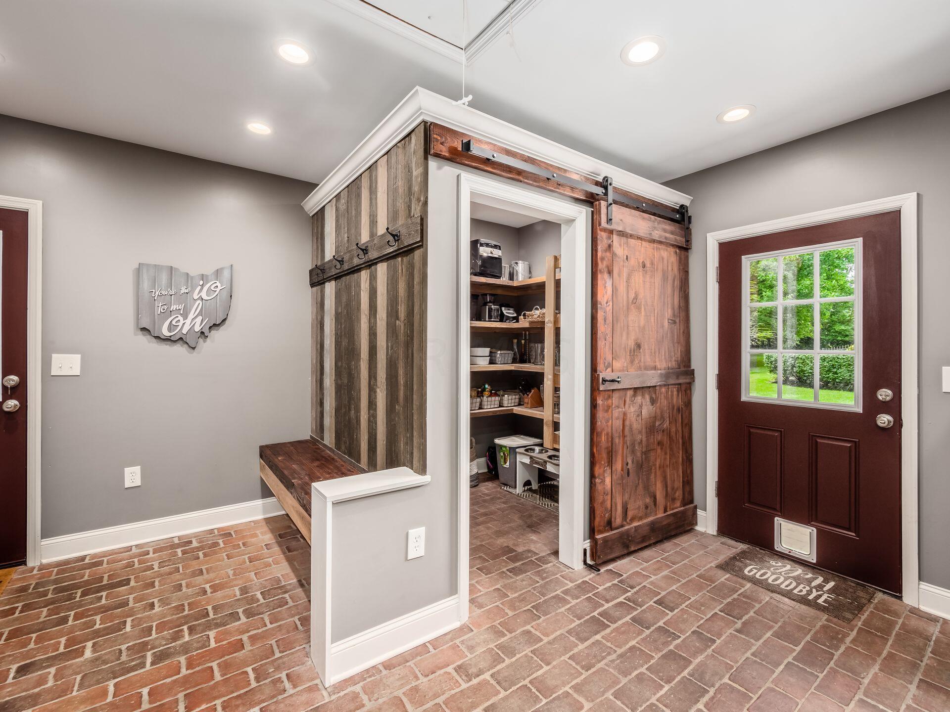 3855 Riverview Drive