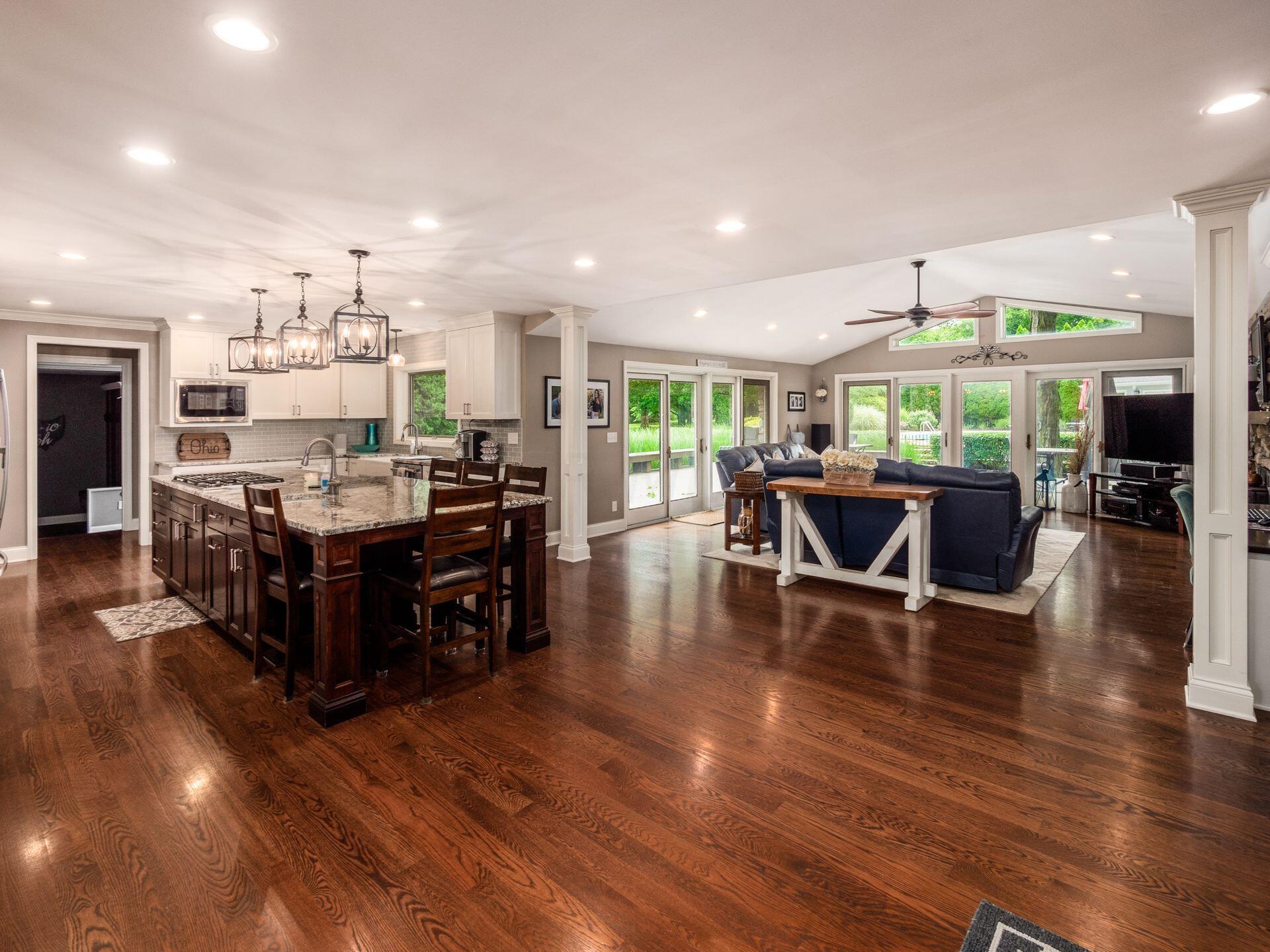 3855 Riverview Drive