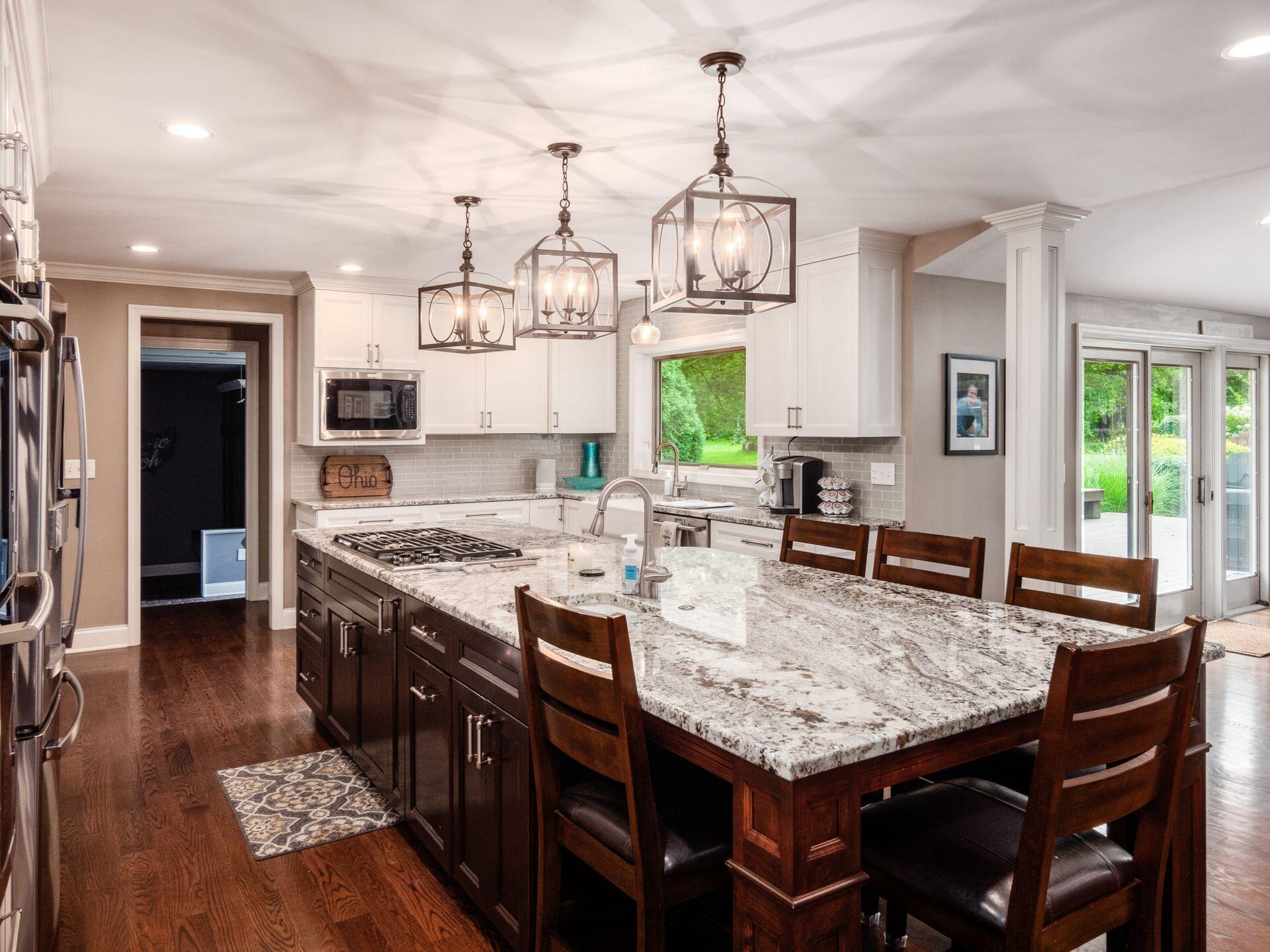 3855 Riverview Drive