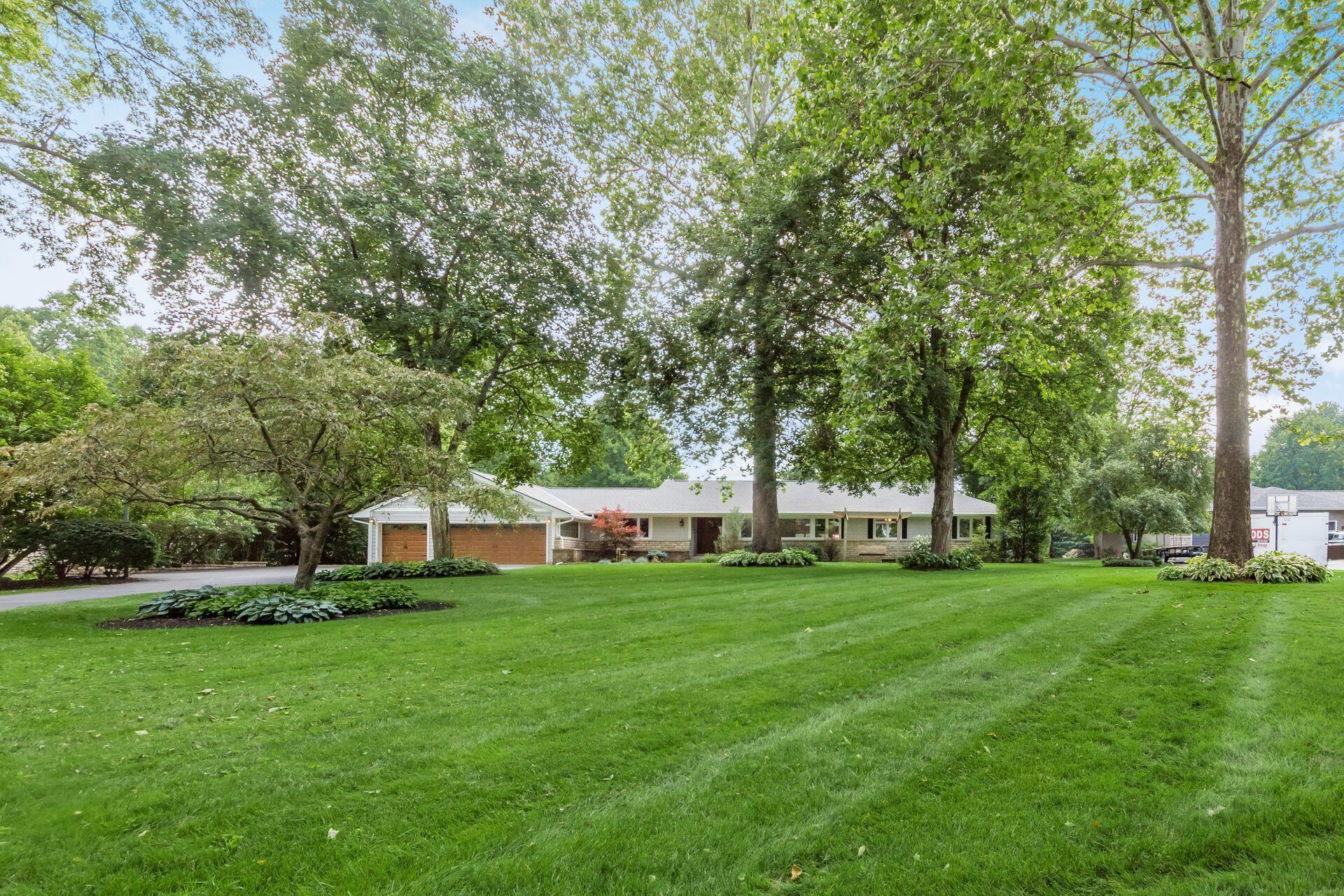 3855 Riverview Drive