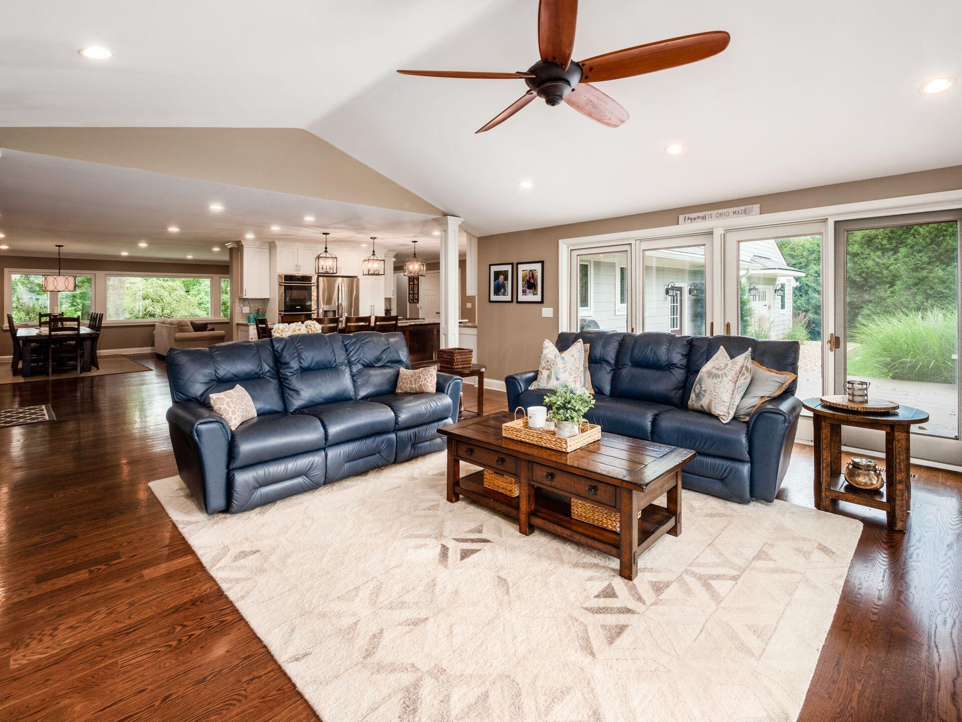 3855 Riverview Drive