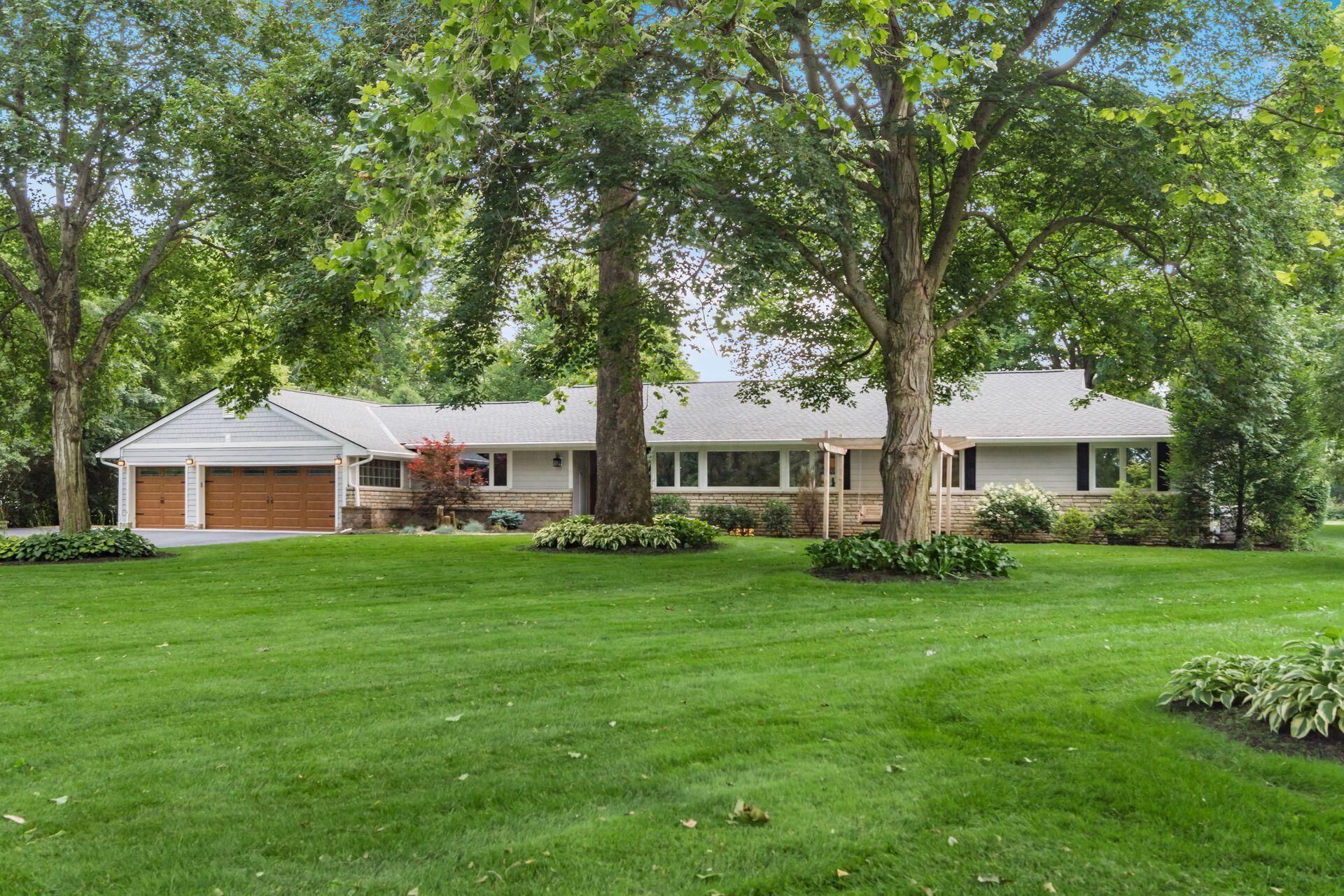 3855 Riverview Drive