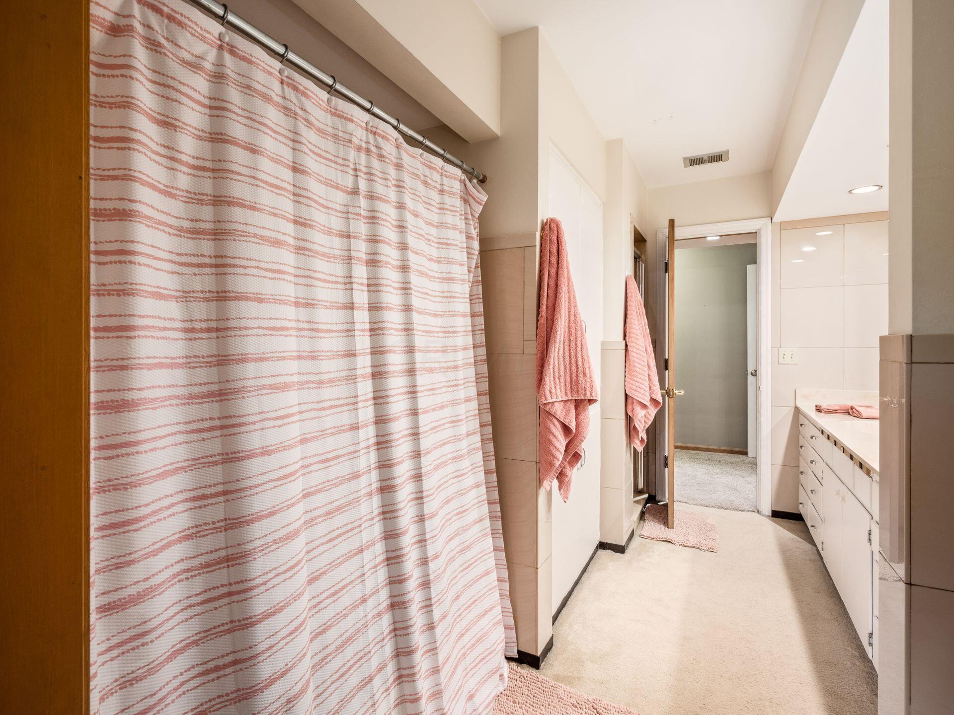 3855 Riverview Drive