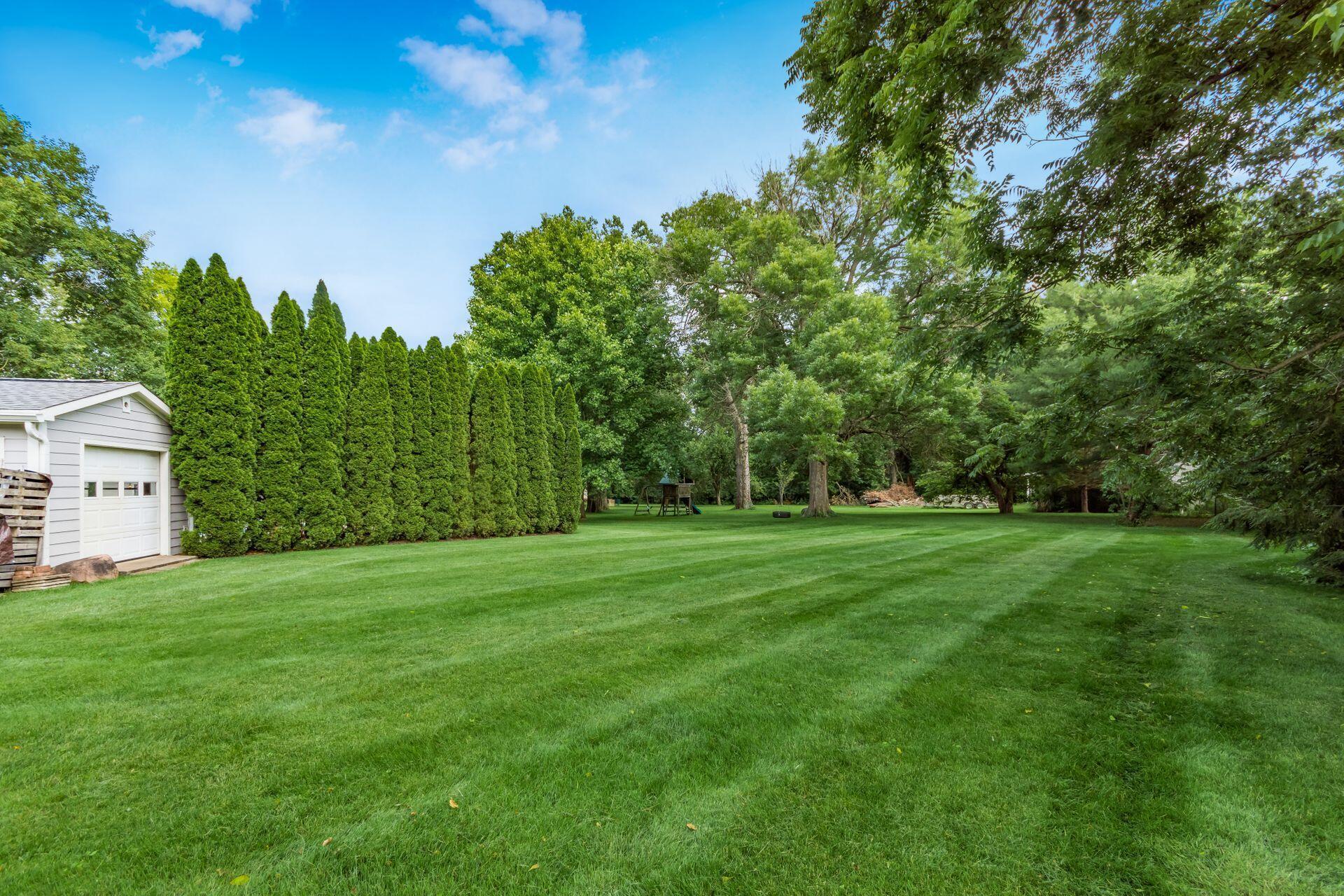 3855 Riverview Drive