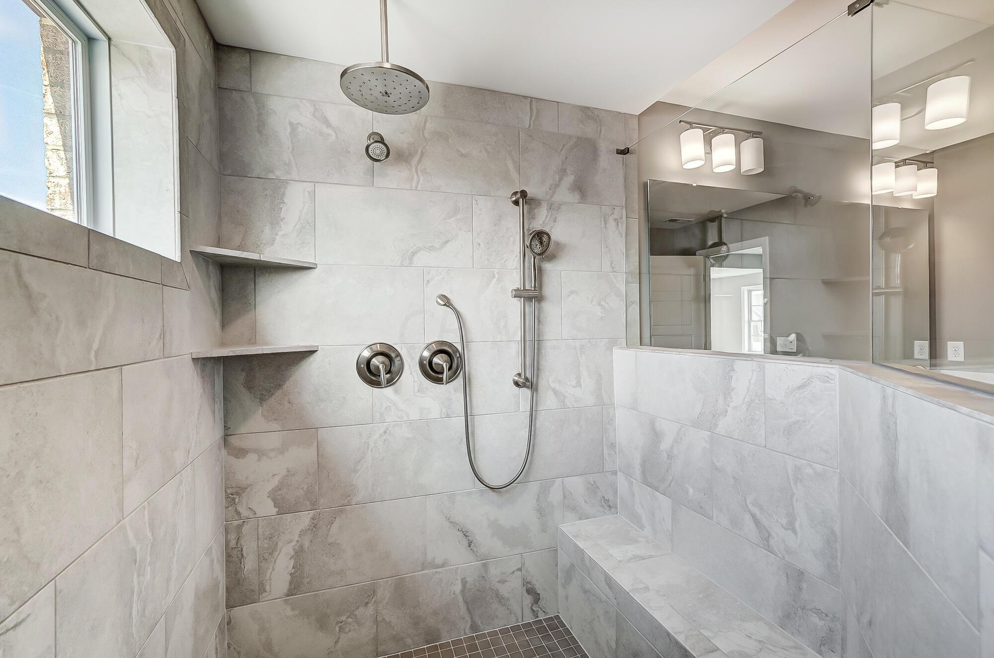 1943 Spindletop Lane