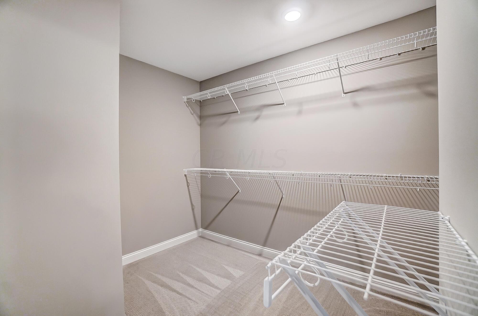 1943 Spindletop Lane