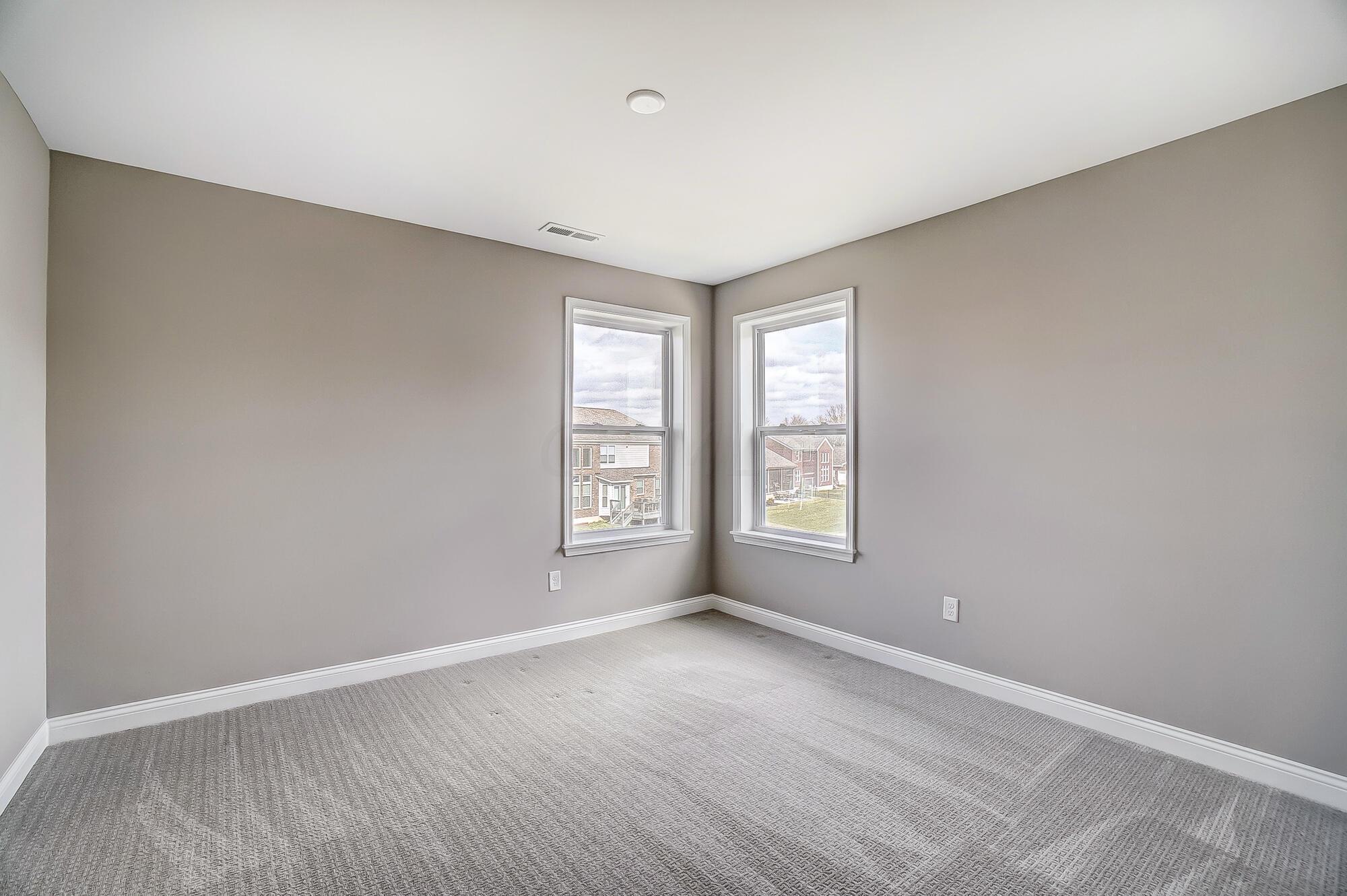 1943 Spindletop Lane