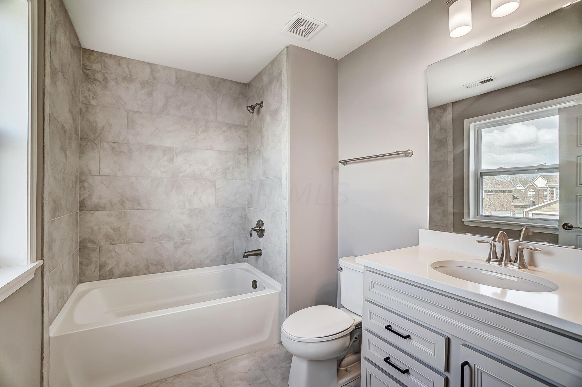 1943 Spindletop Lane