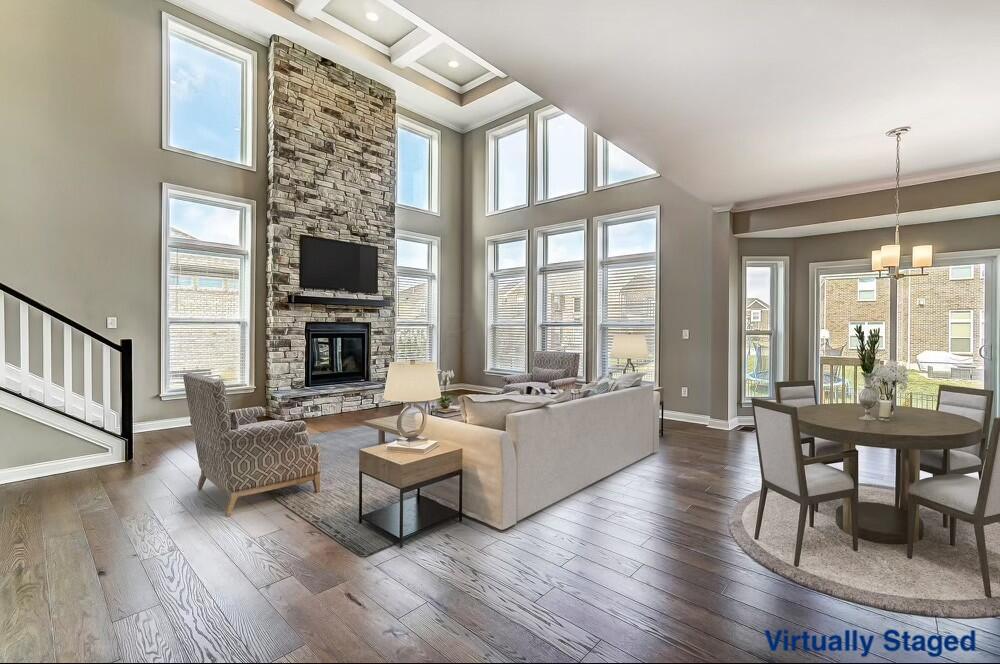 1943 Spindletop Lane