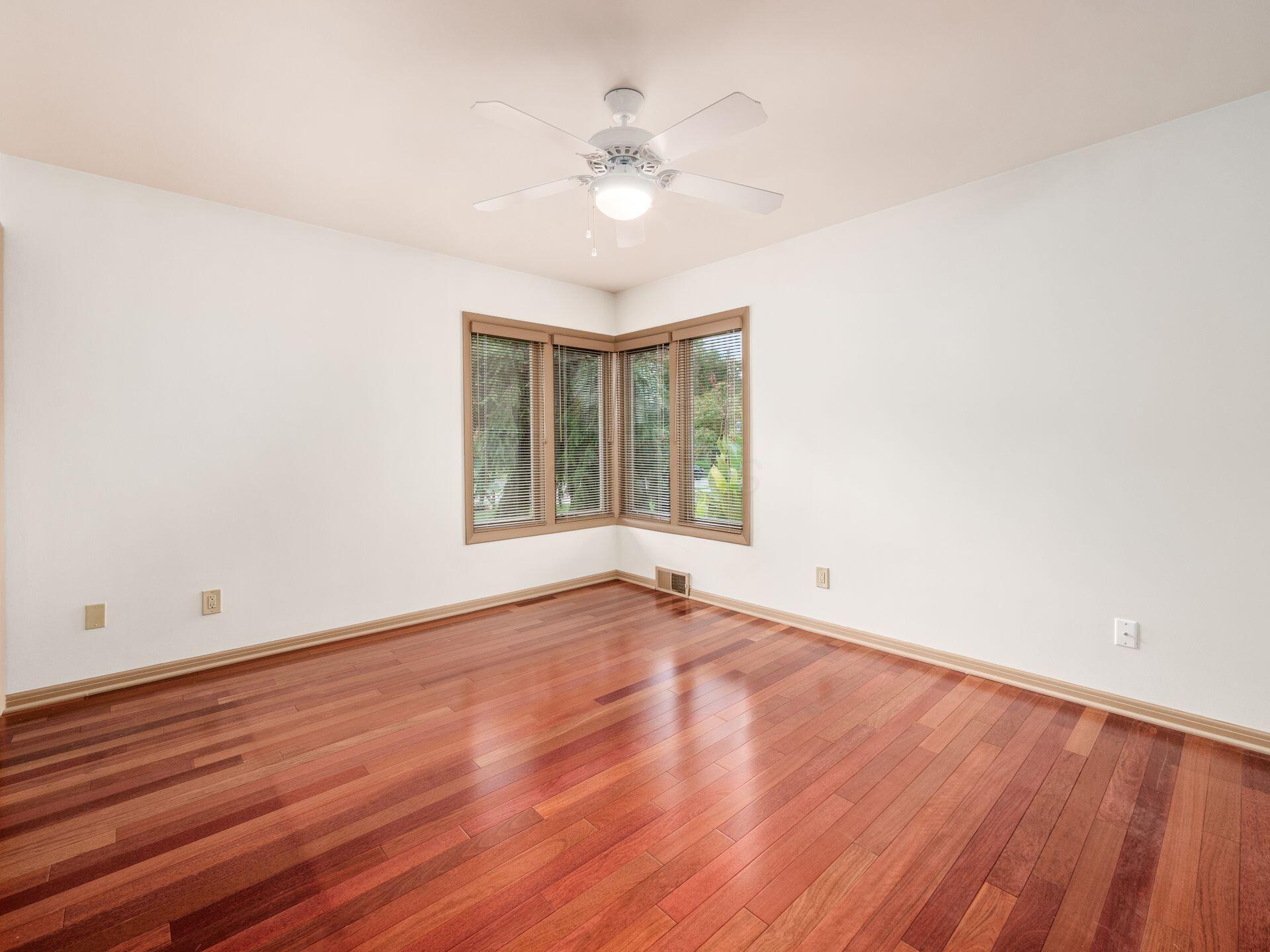 2536 Canterbury Road