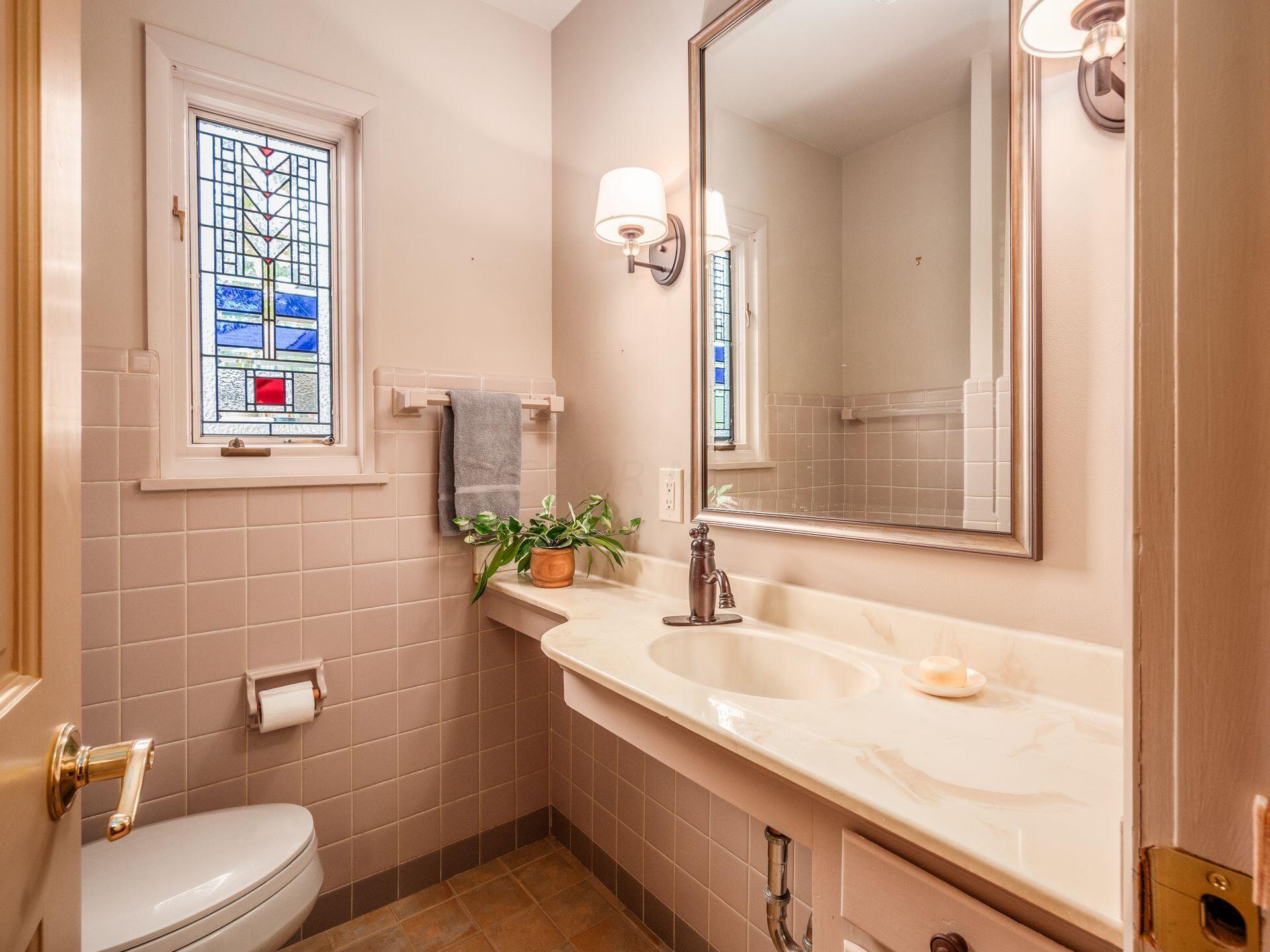 2536 Canterbury Road