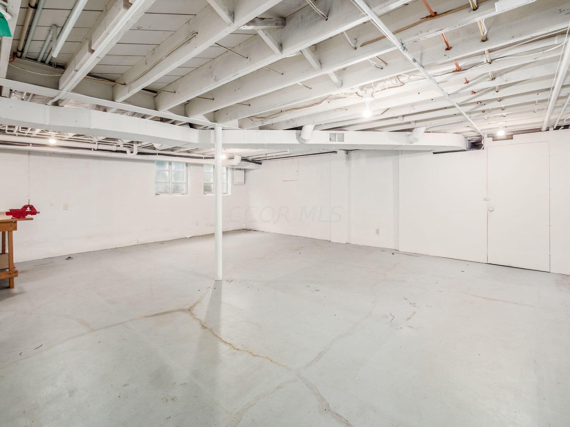 2536 Canterbury Road