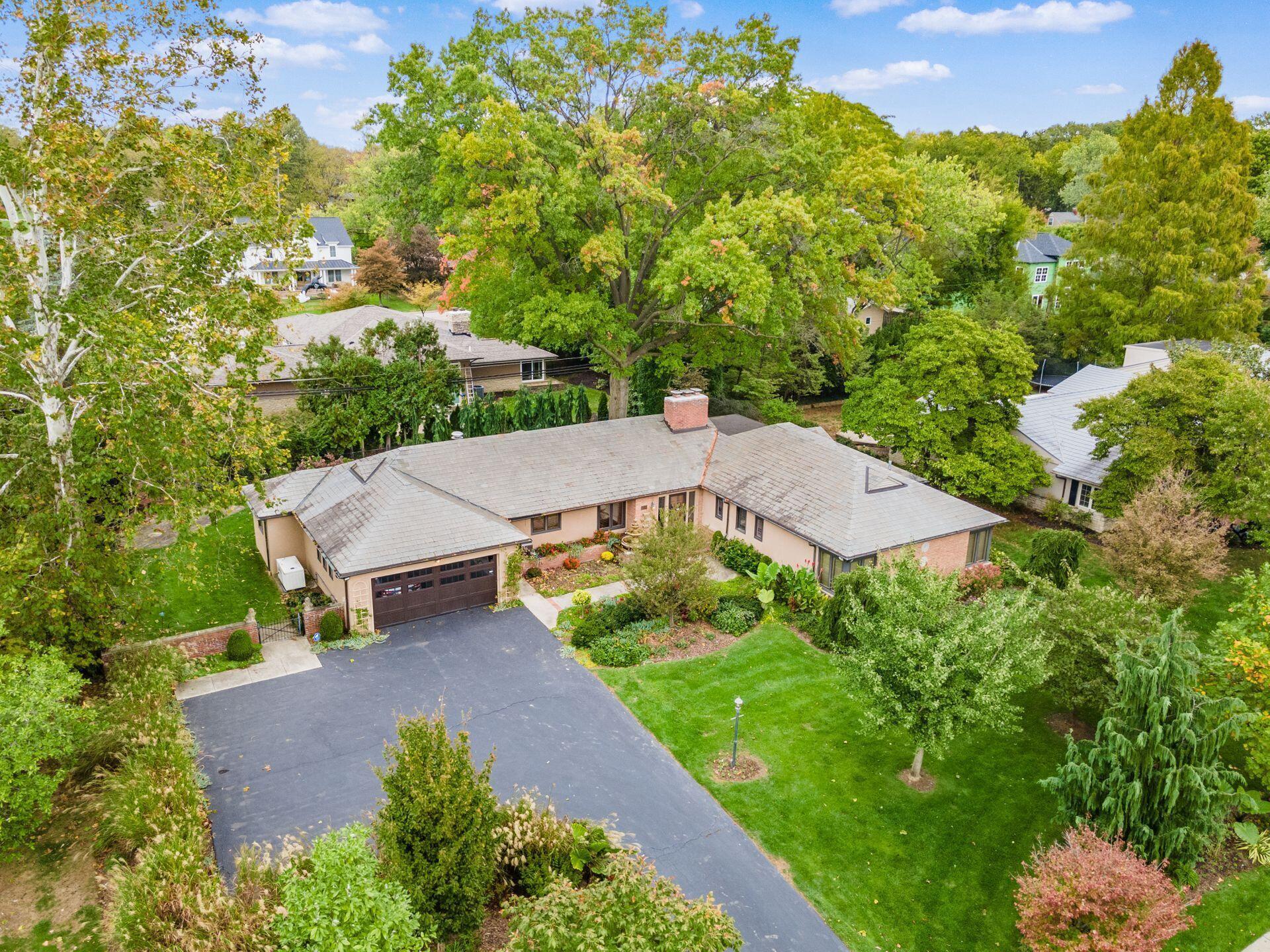 2536 Canterbury Road