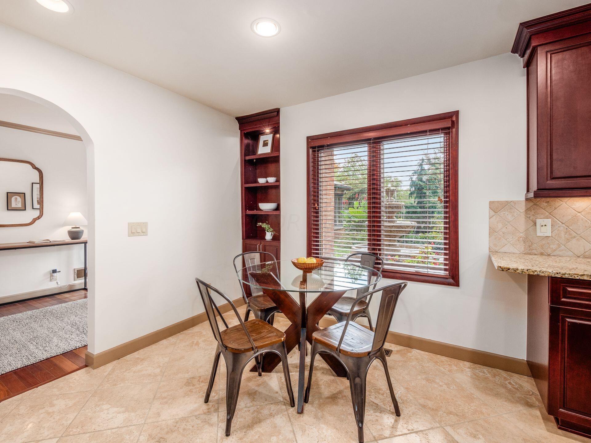 2536 Canterbury Road