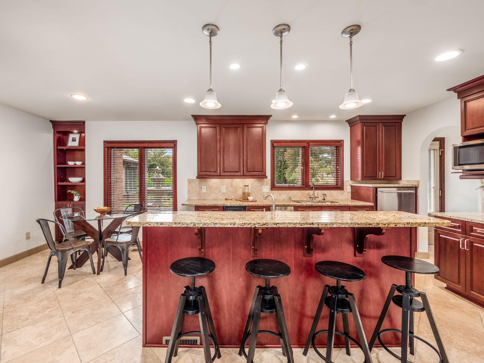 2536 Canterbury Road