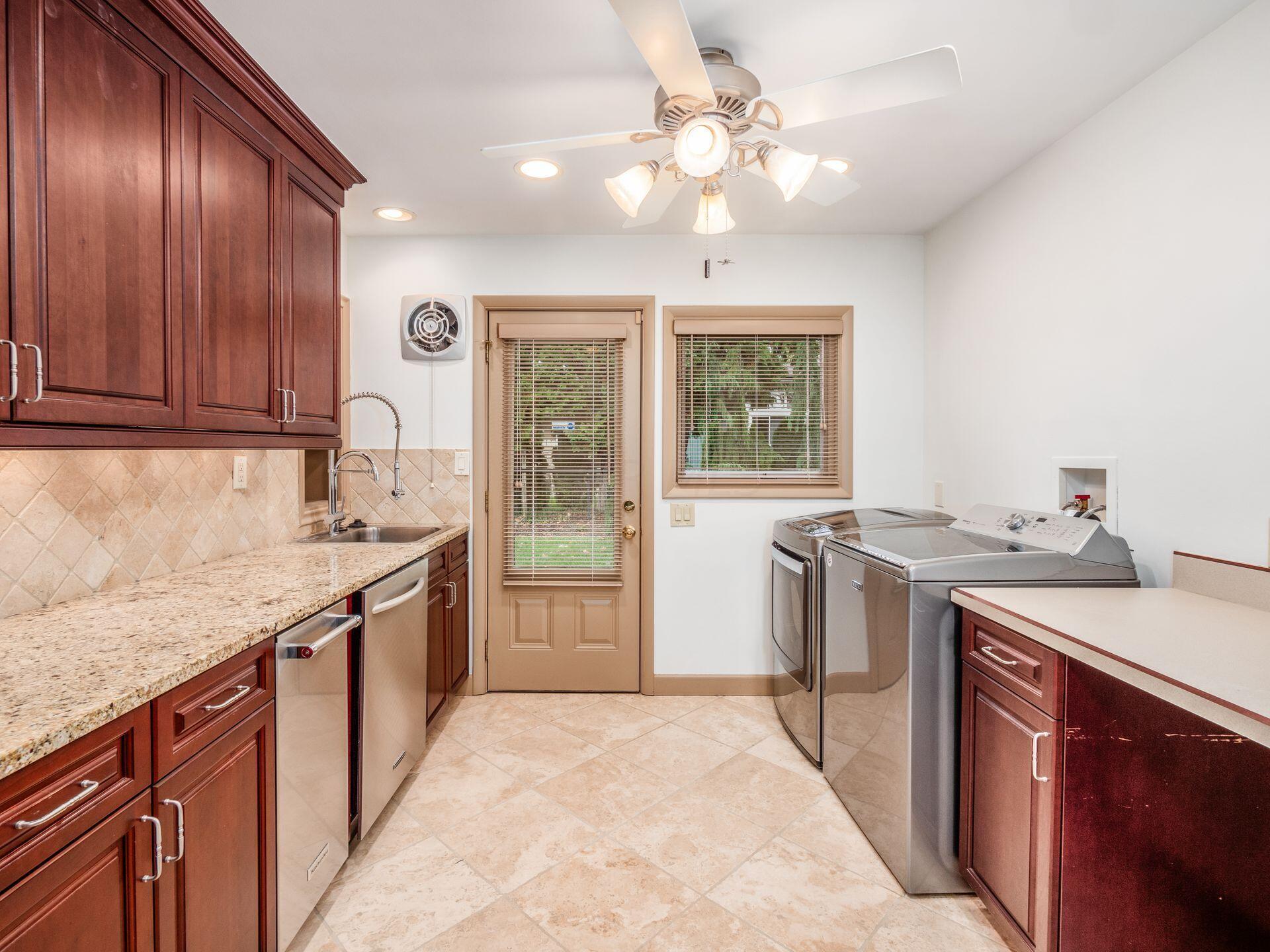 2536 Canterbury Road