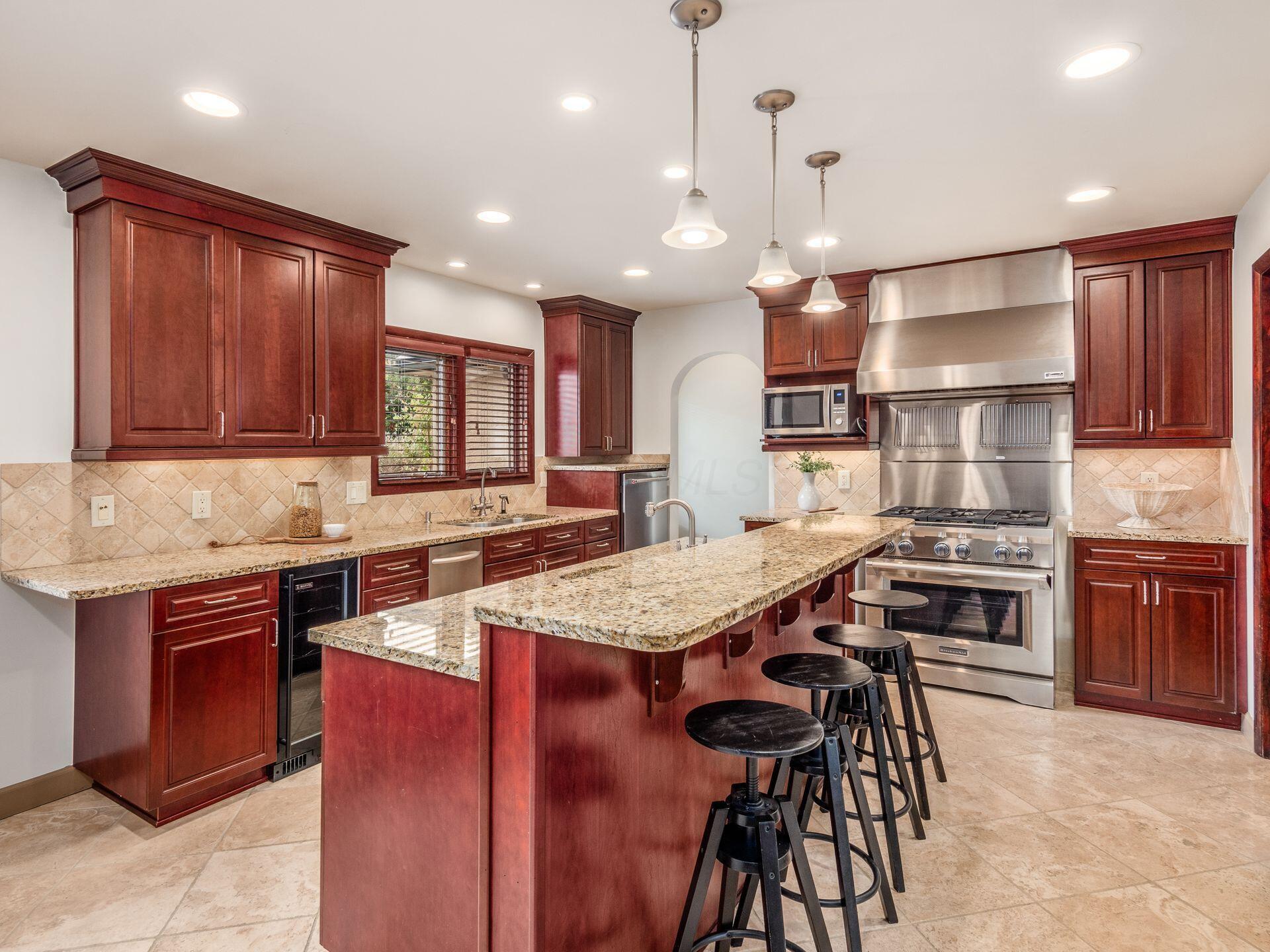 2536 Canterbury Road