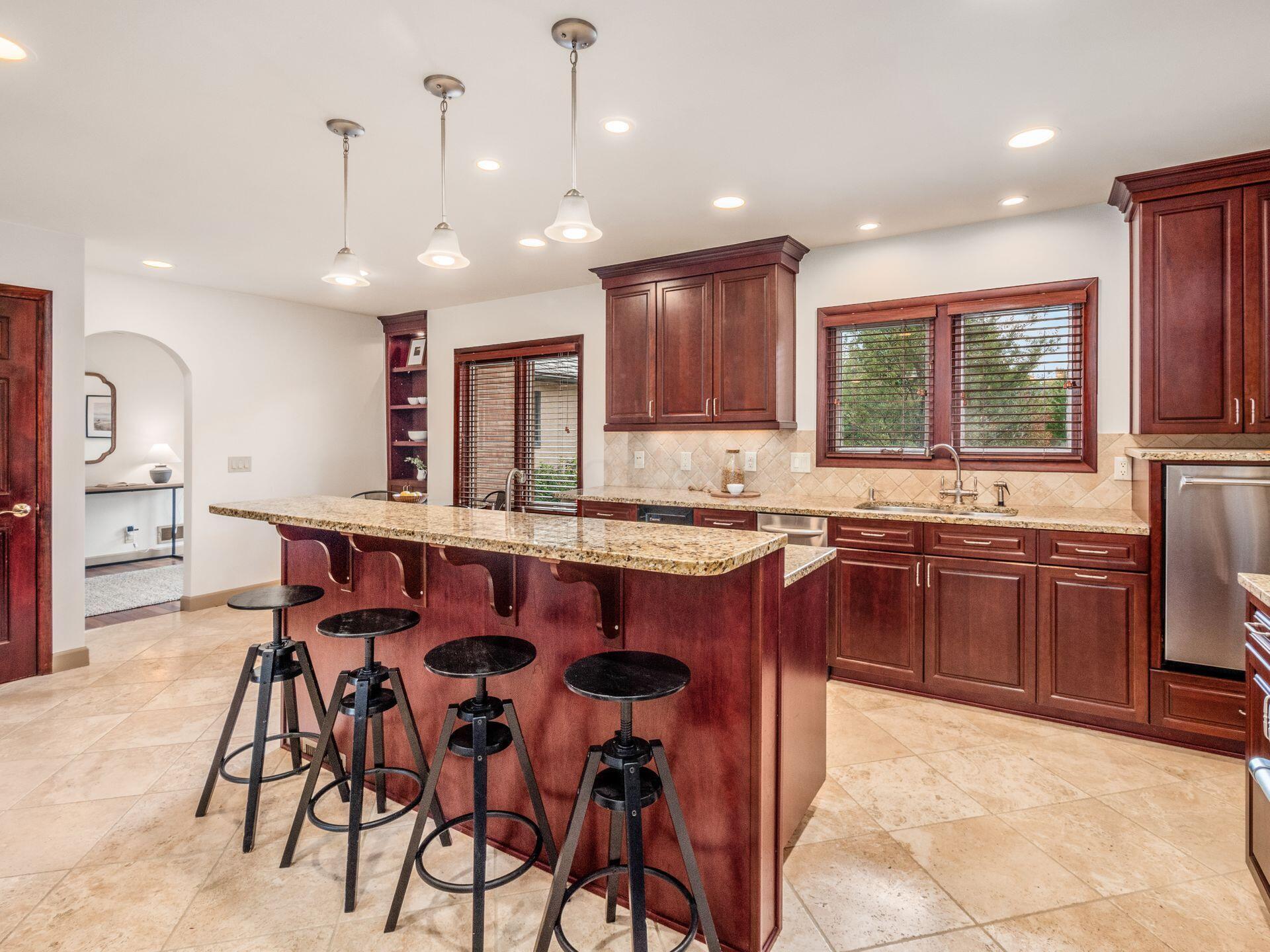 2536 Canterbury Road