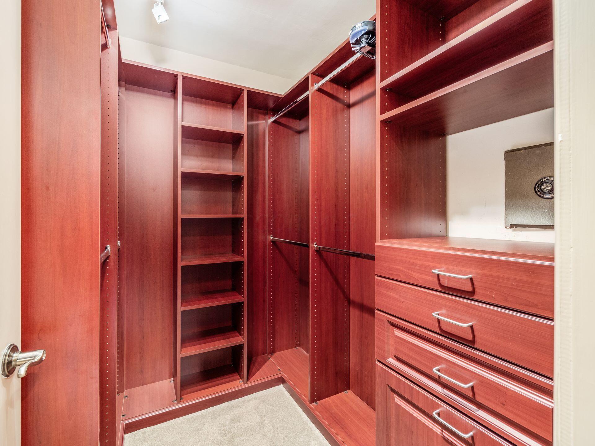 2536 Canterbury Road