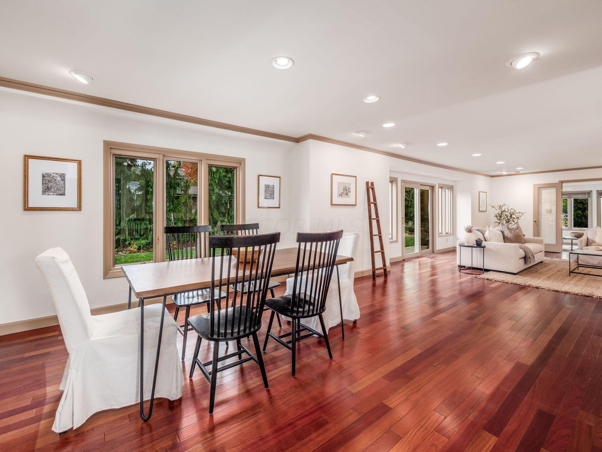 2536 Canterbury Road