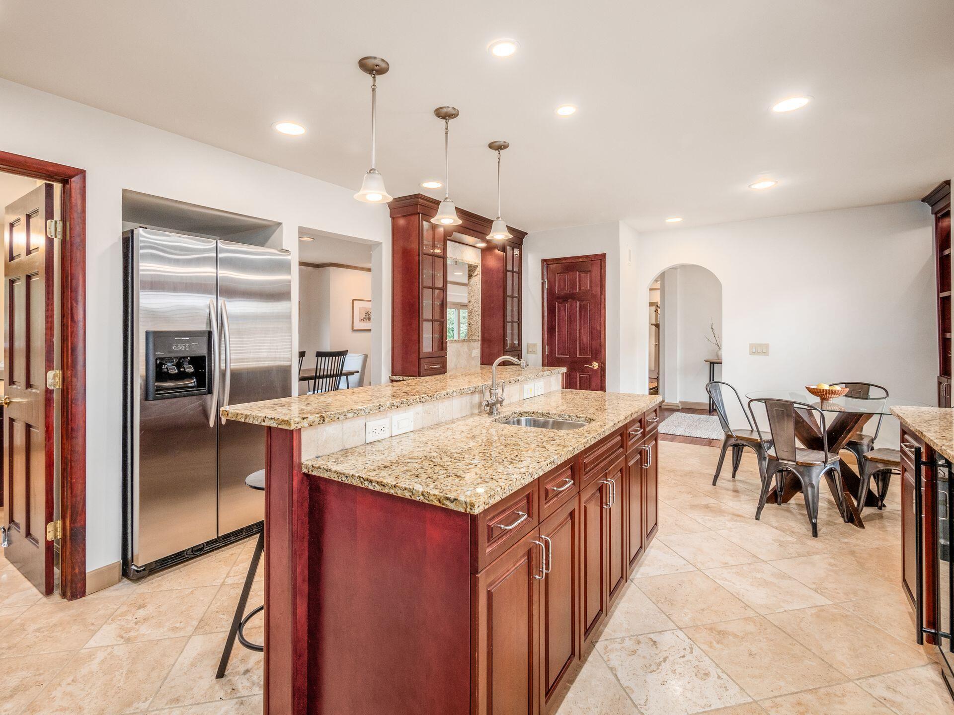 2536 Canterbury Road