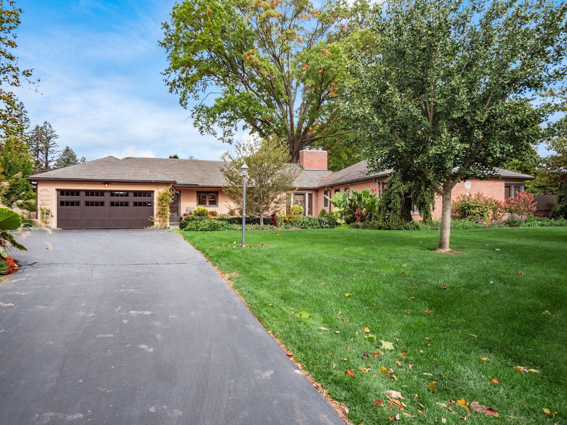 2536 Canterbury Road