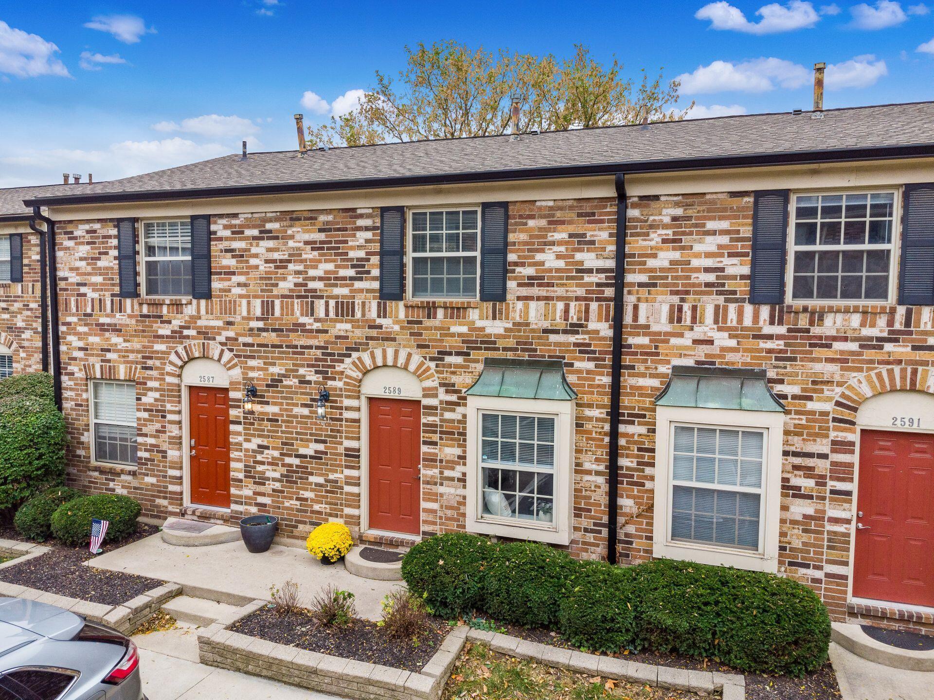 2589 Olde Hill Court N