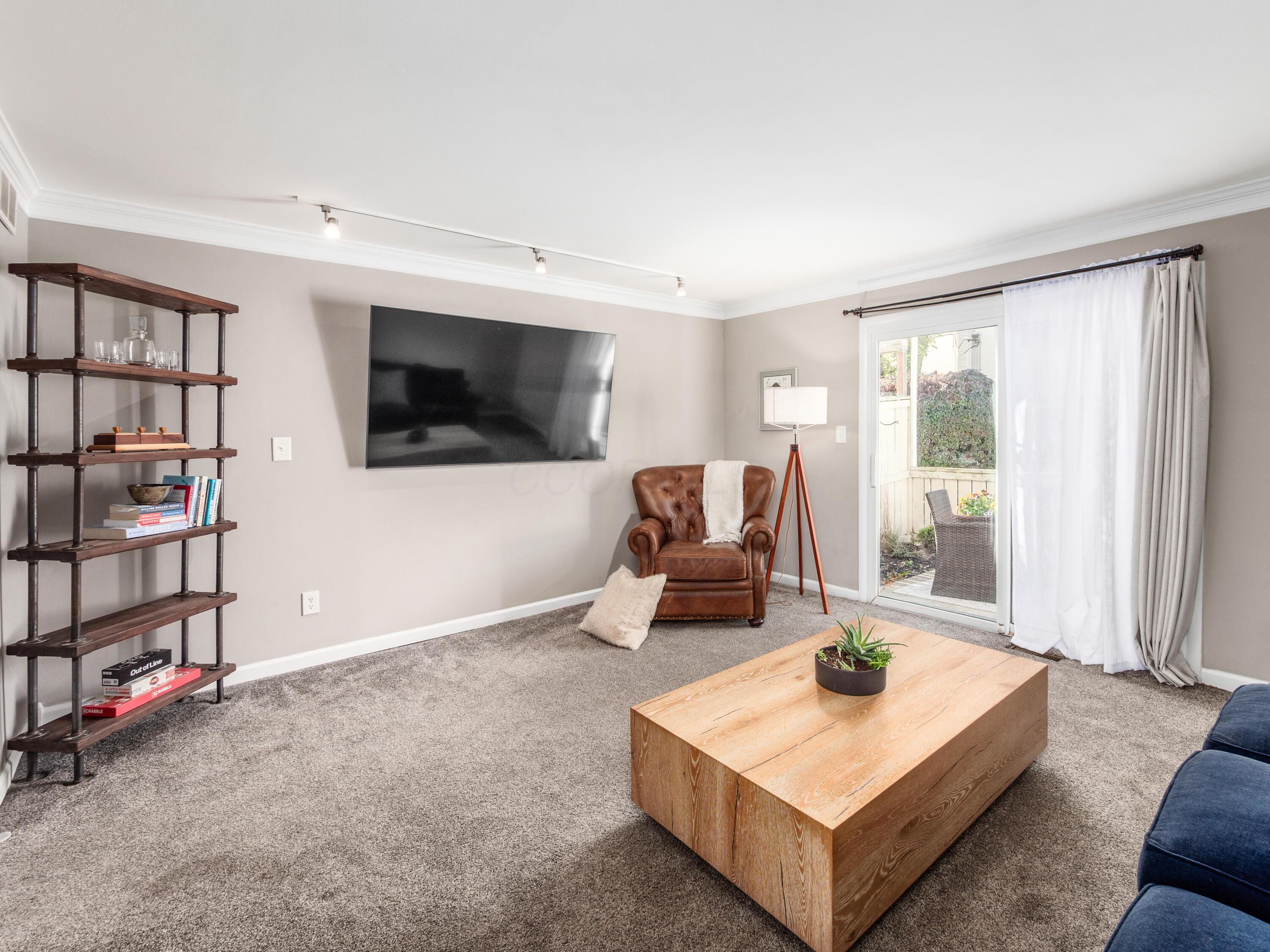 2589 Olde Hill Court N