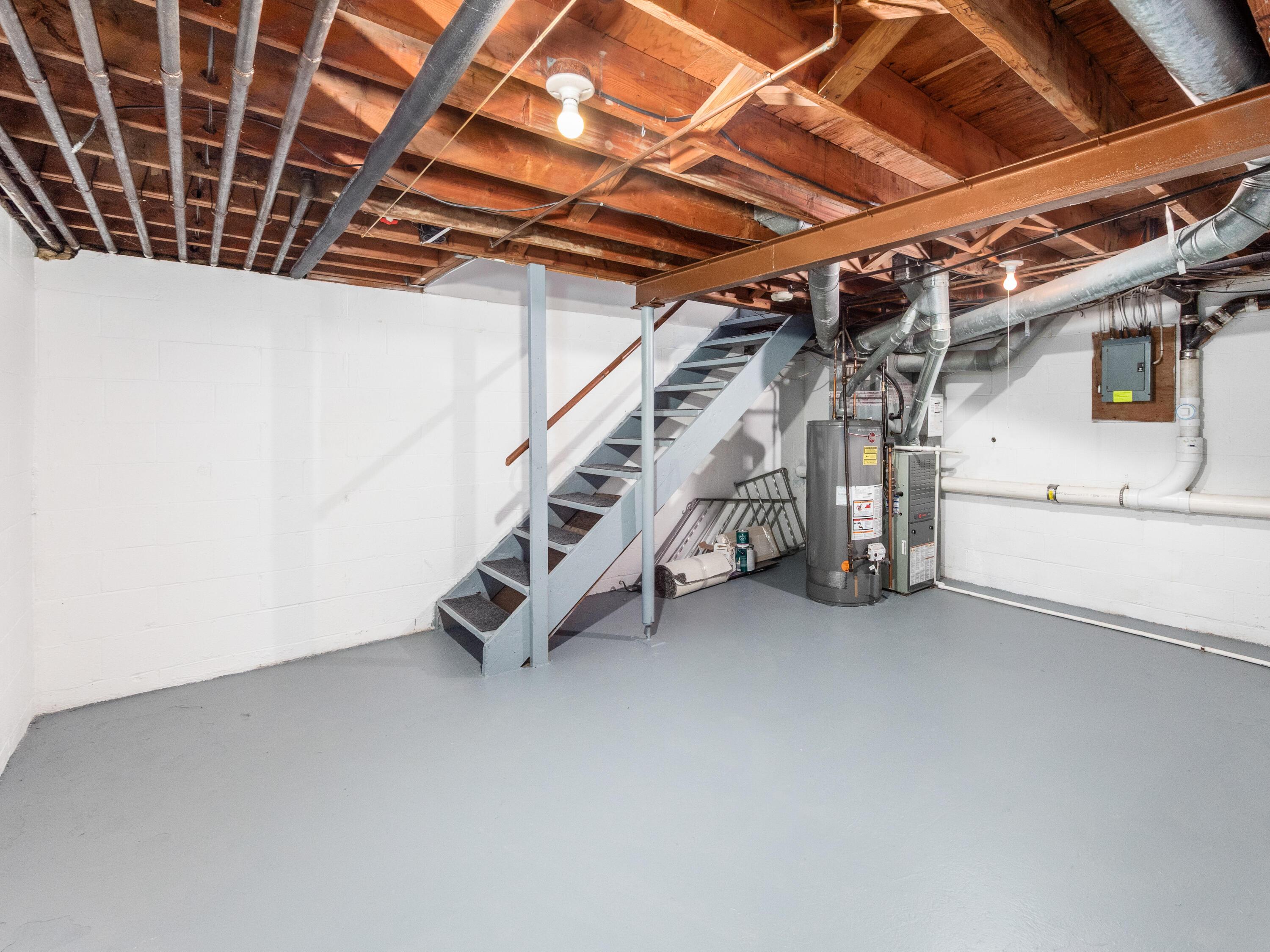 2589 Olde Hill Court N