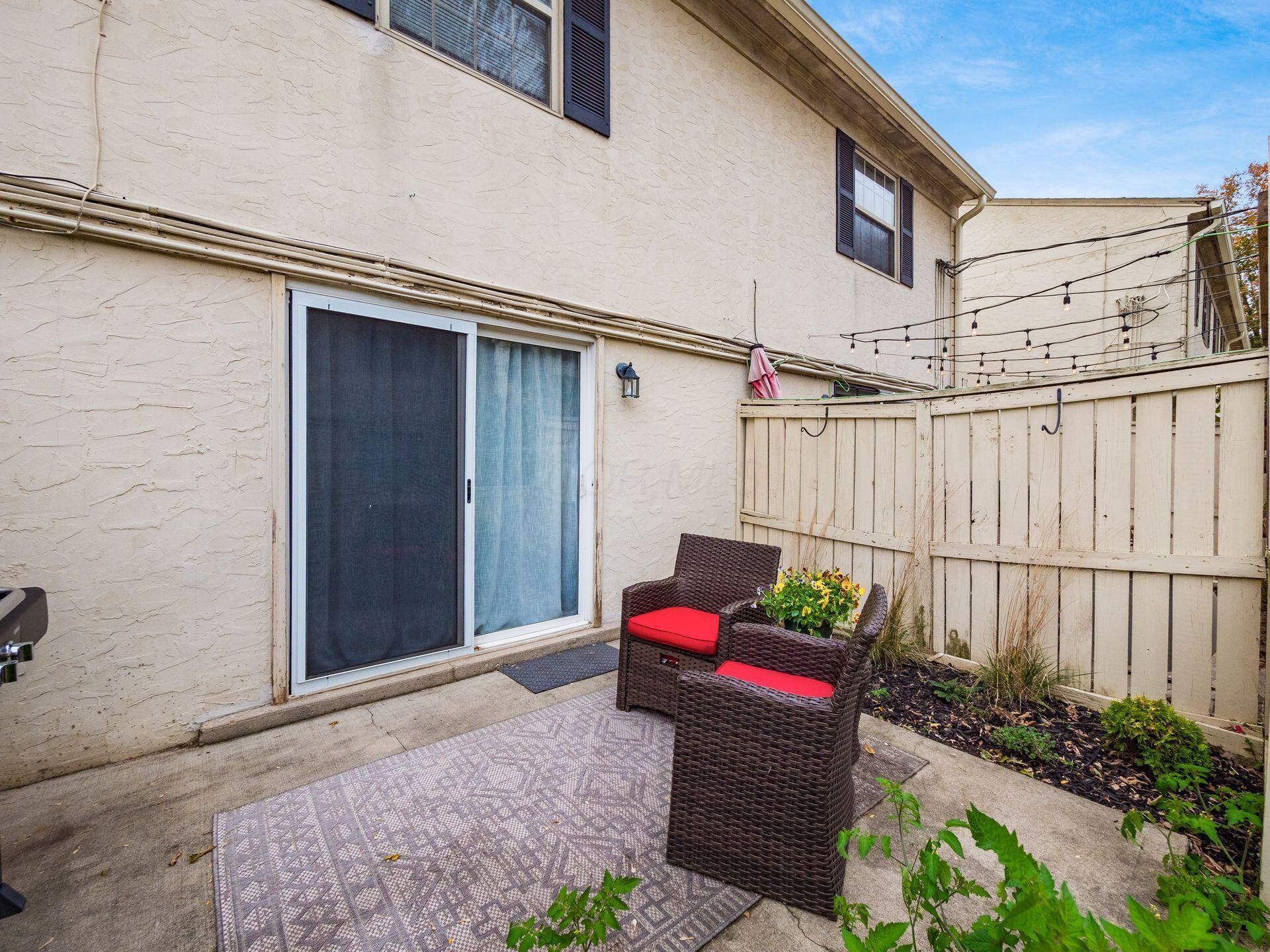 2589 Olde Hill Court N