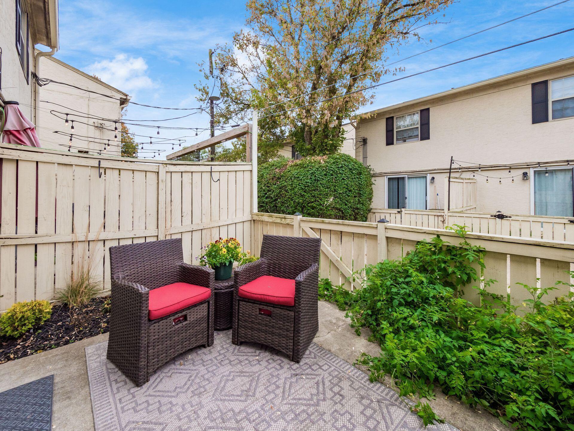 2589 Olde Hill Court N